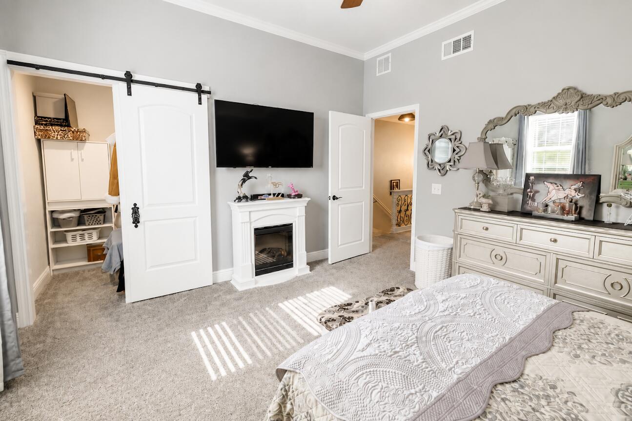 HILBURN GROVE - Residential