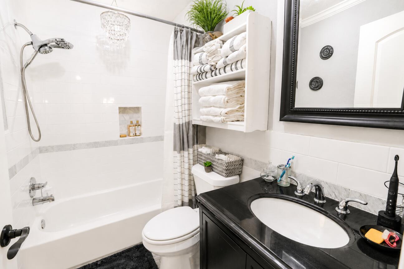 HILBURN GROVE - Residential