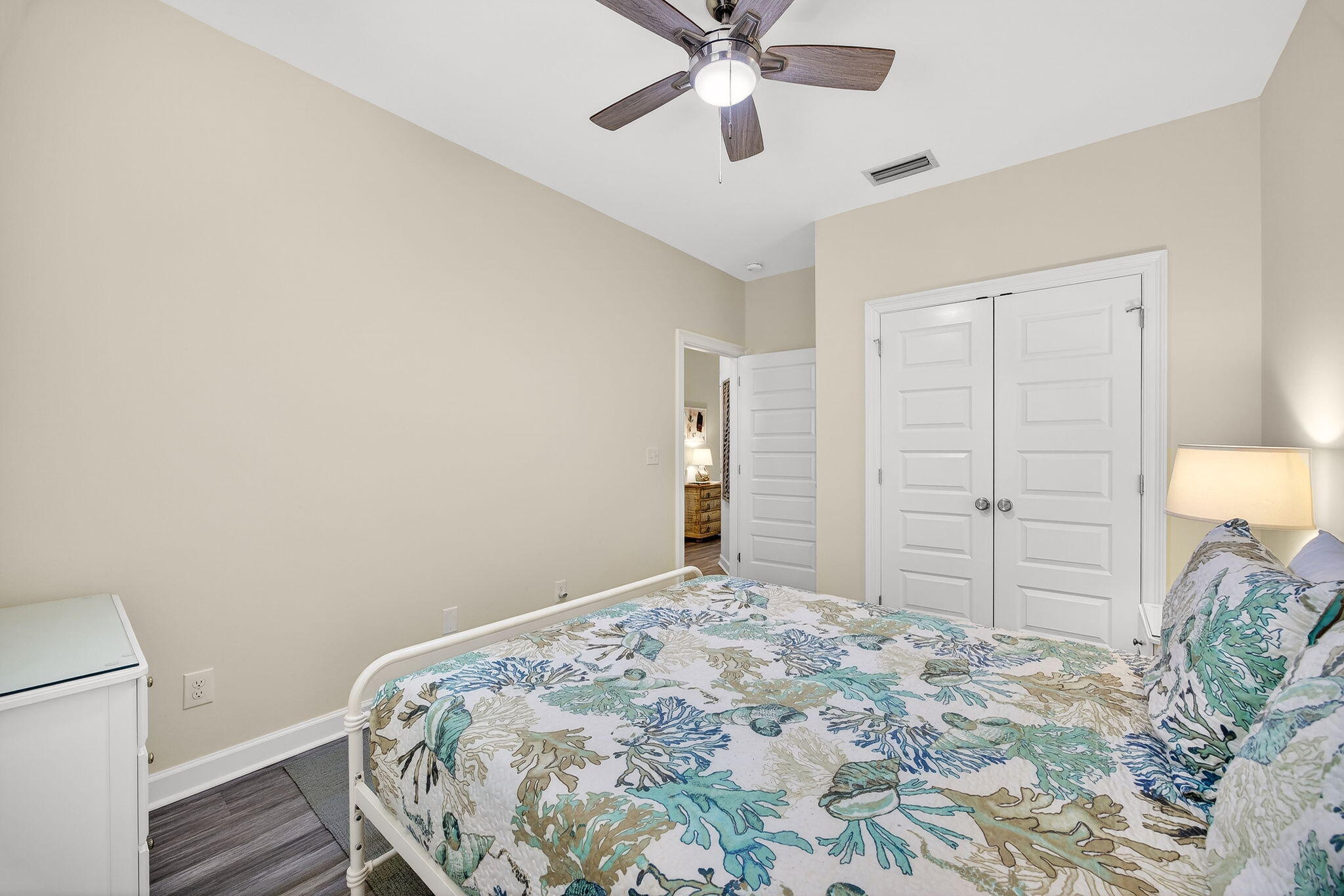 LAGUNA BEACH ESTATES 7TH ADDN - Residential