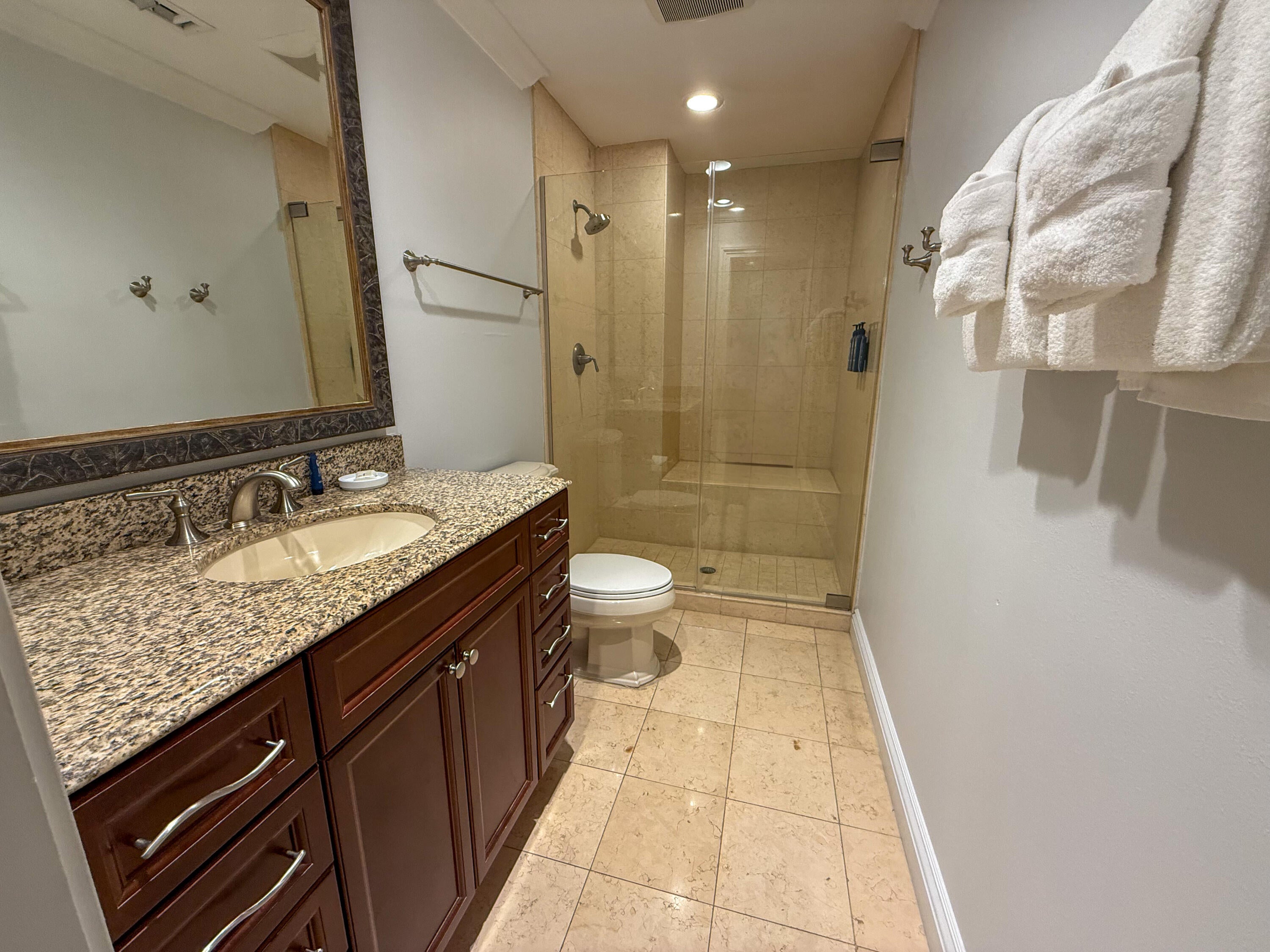 EMERALD GRANDE - Residential