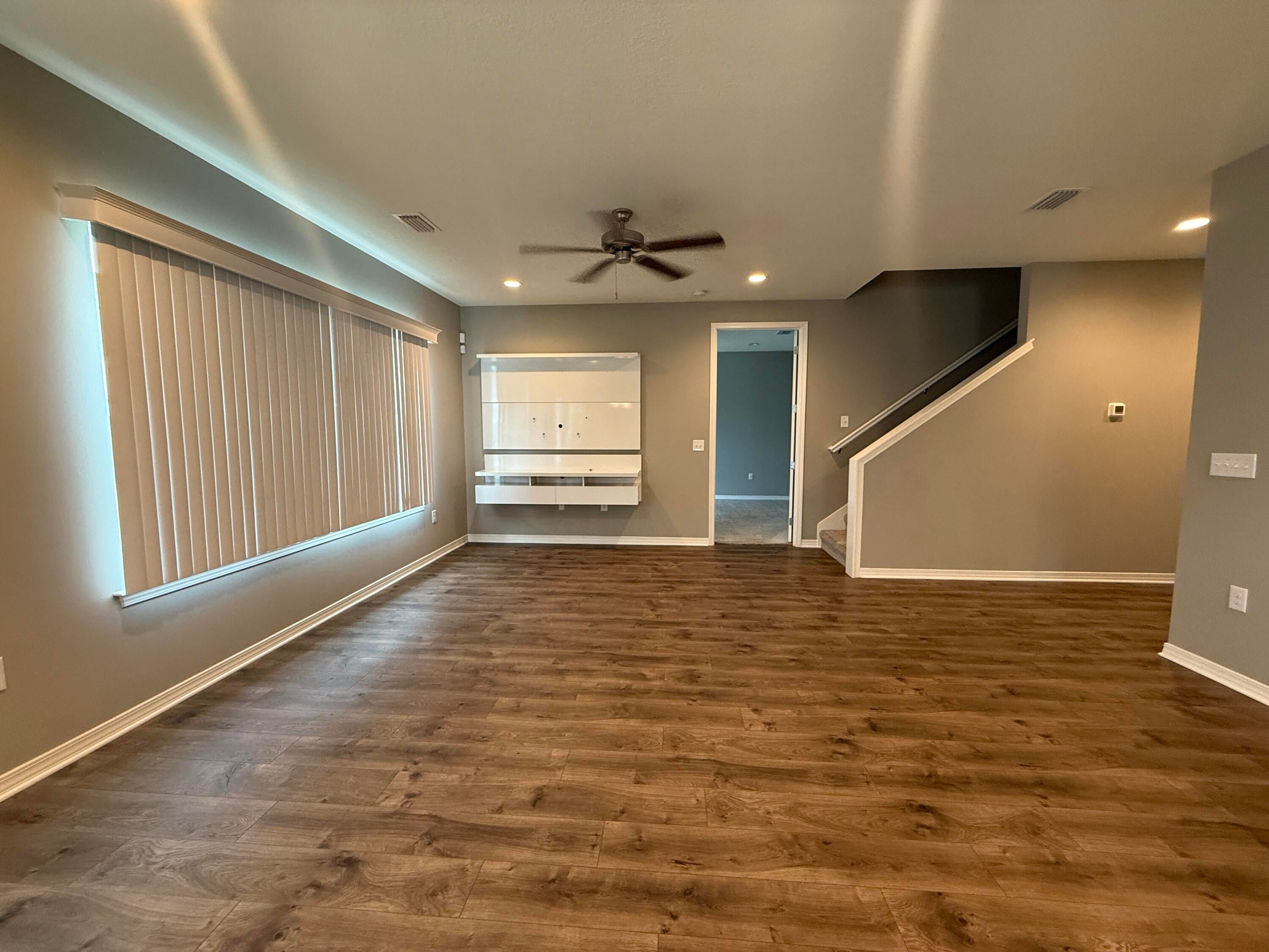 HERITAGE MANOR - Residential Lease