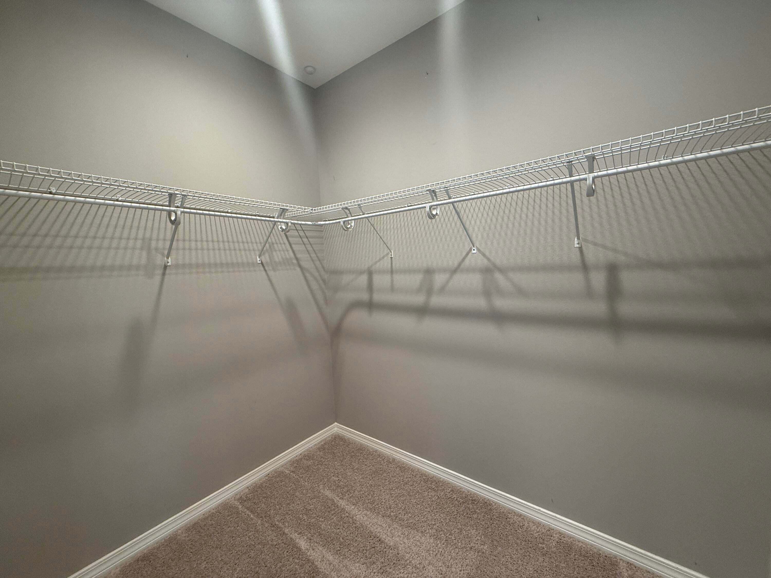 HERITAGE MANOR - Residential Lease