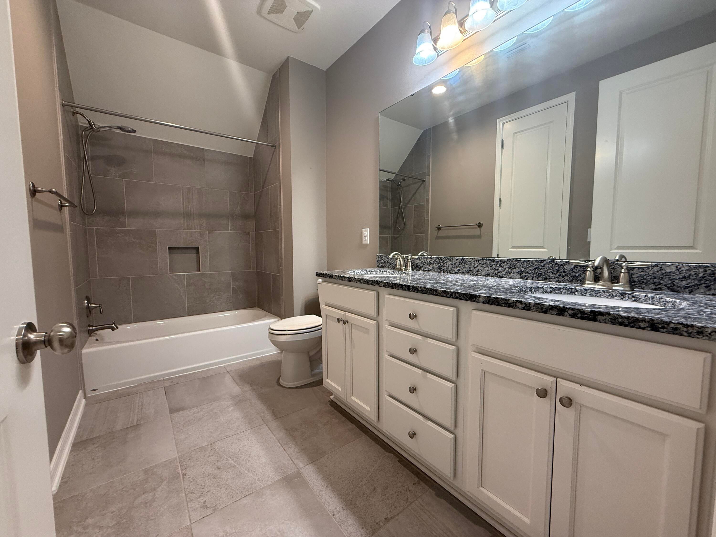 HERITAGE MANOR - Residential Lease