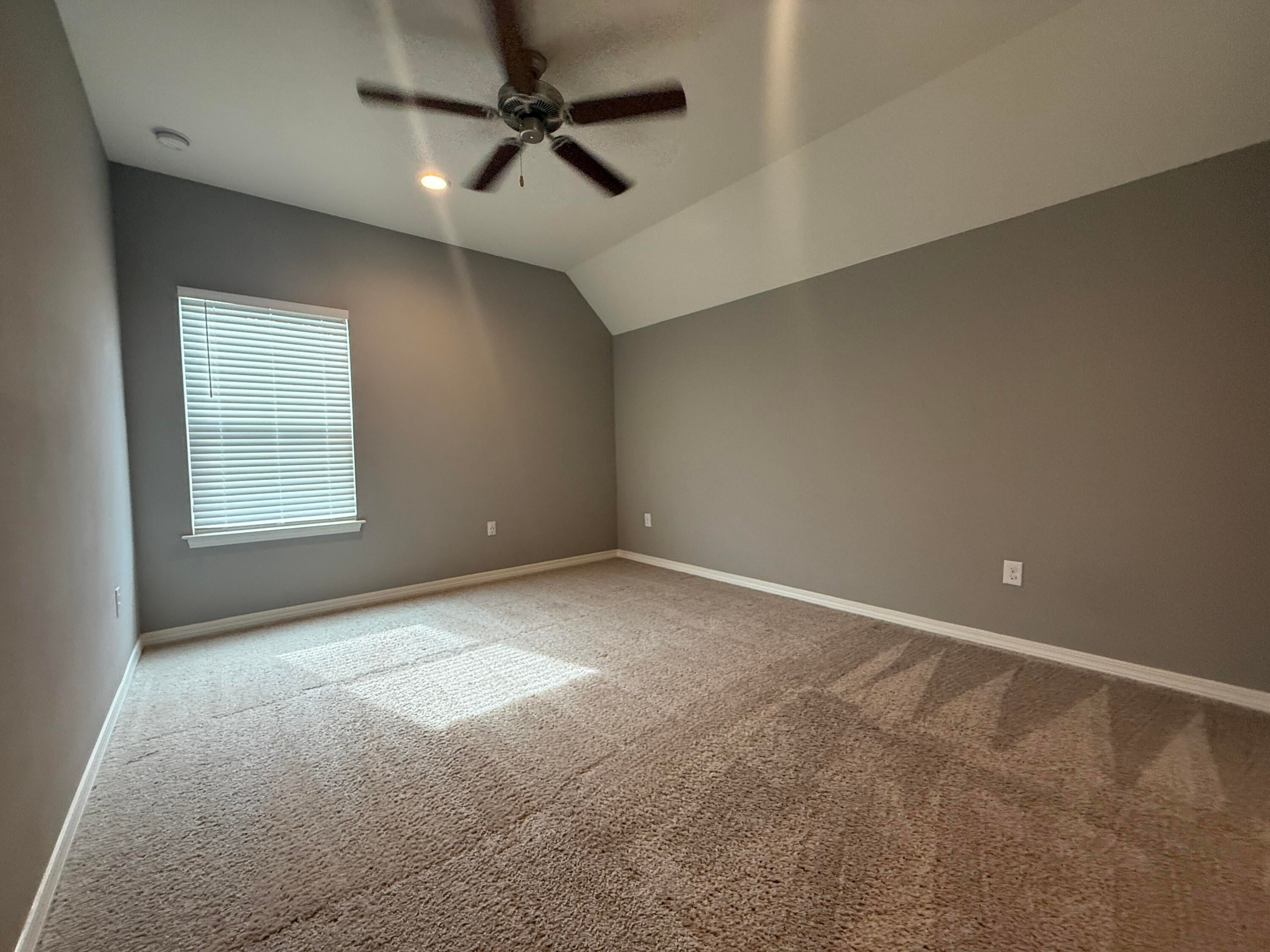 HERITAGE MANOR - Residential Lease