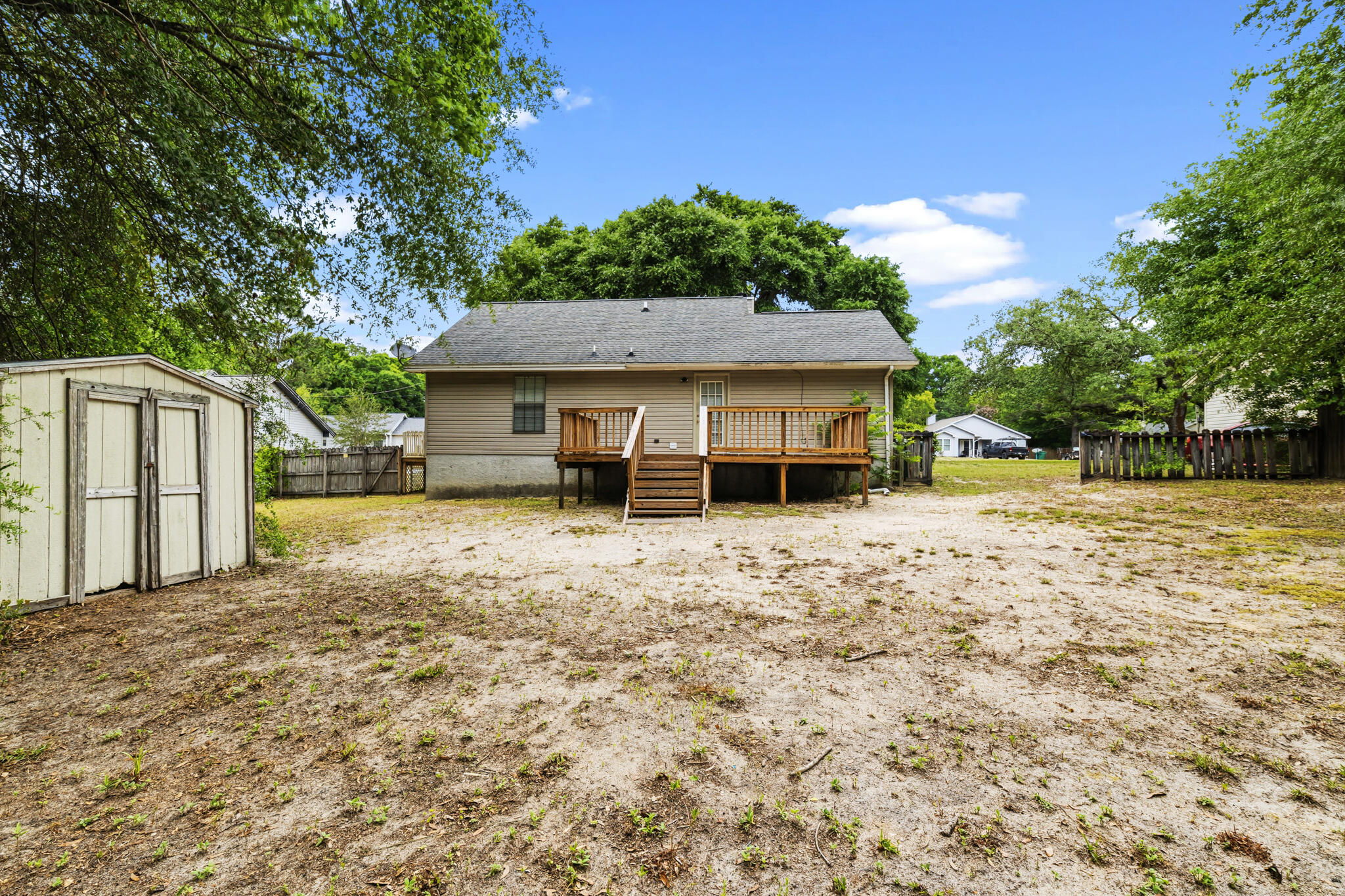 SHOAL CREEK MANOR WEST - Residential