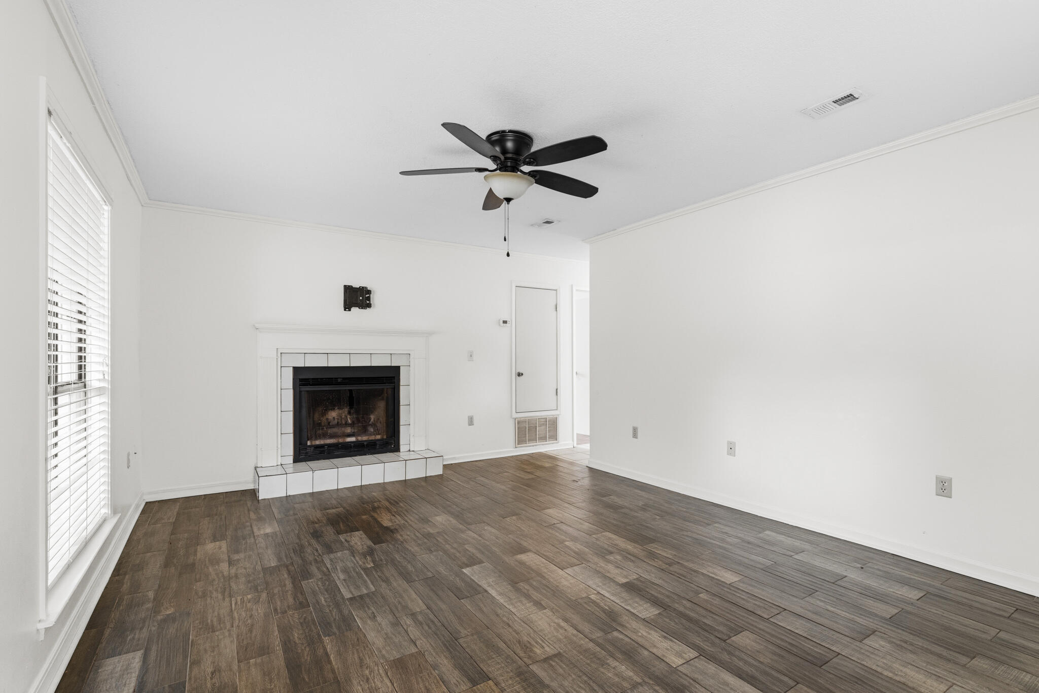 SHOAL CREEK MANOR WEST - Residential