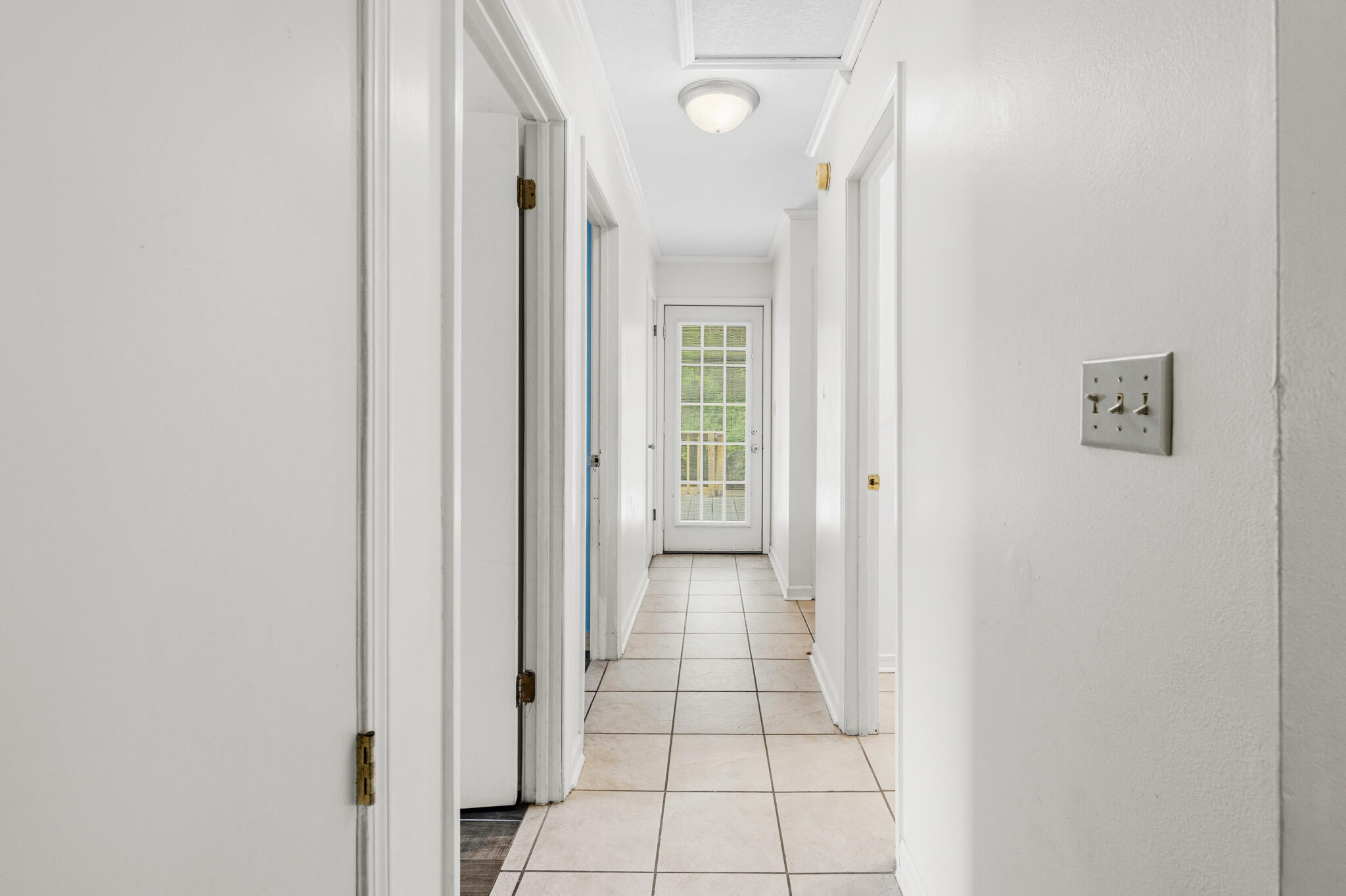 SHOAL CREEK MANOR WEST - Residential