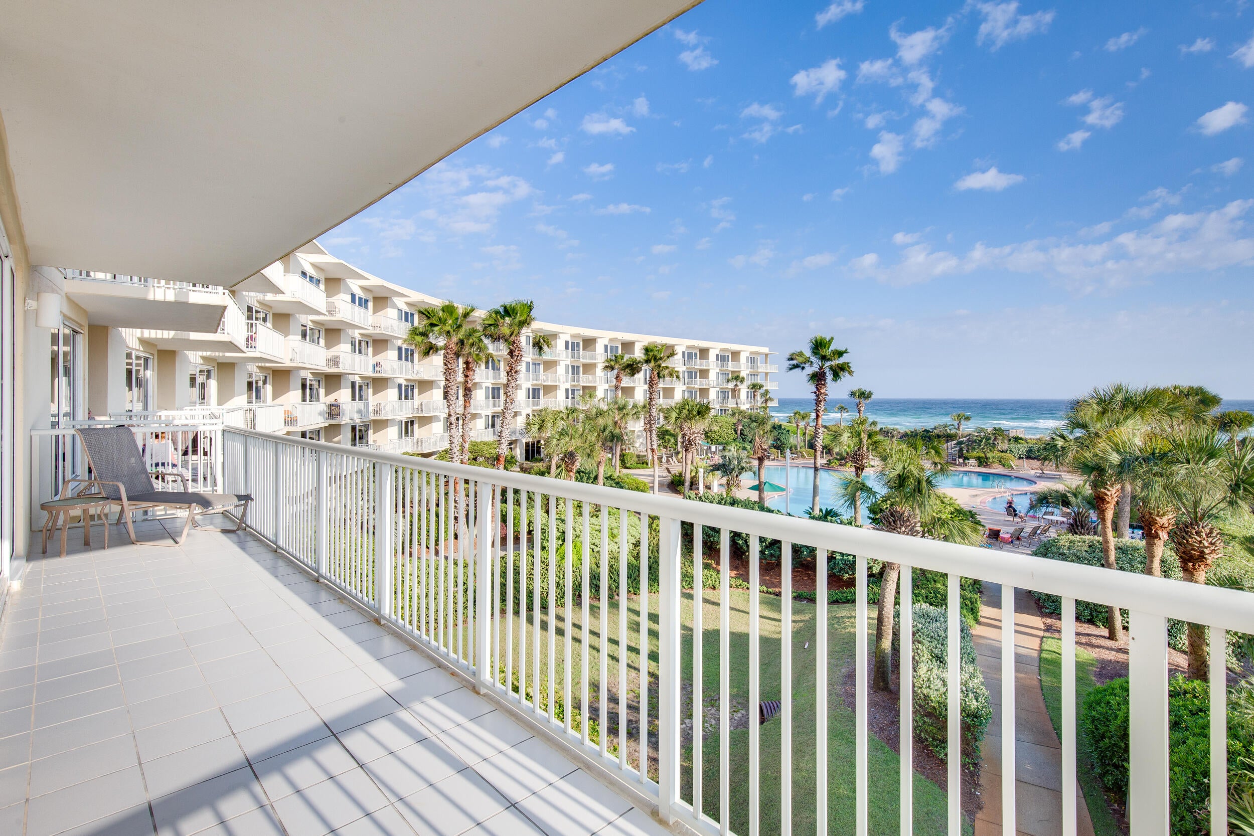 CRESCENT AT MIRAMAR BEACH THE - Residential