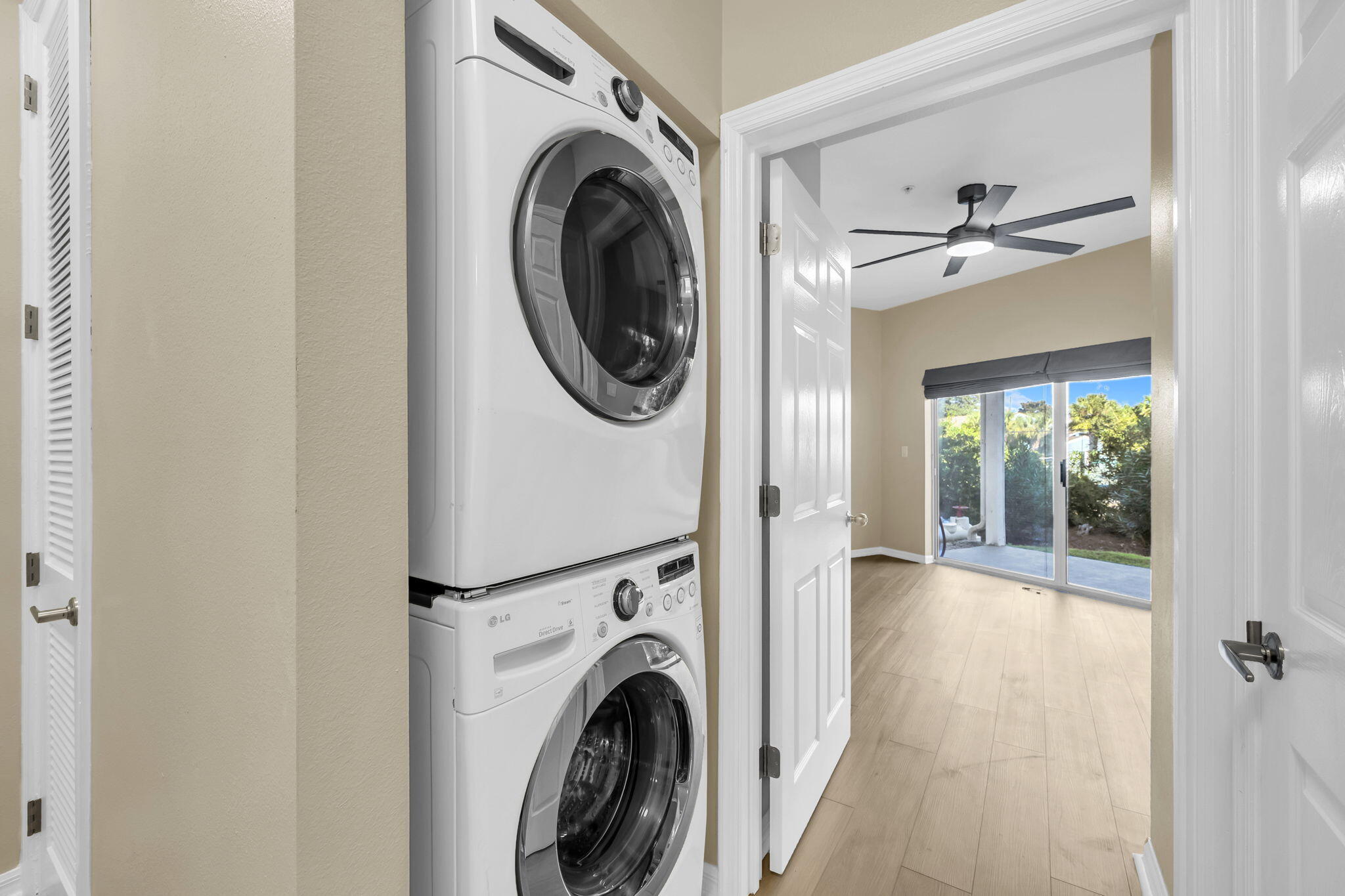 BEACH POINTE T/H - Residential