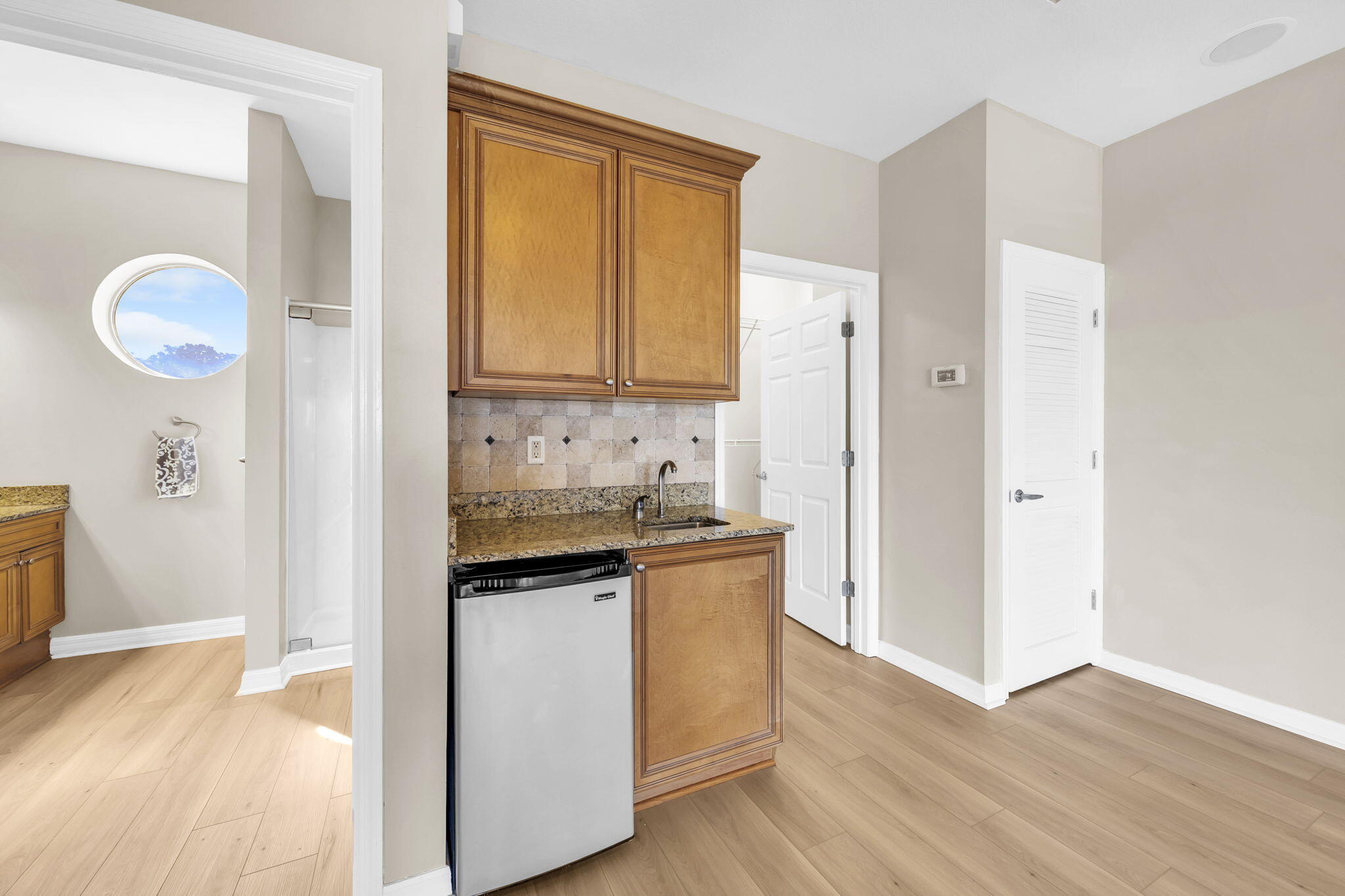 BEACH POINTE T/H - Residential