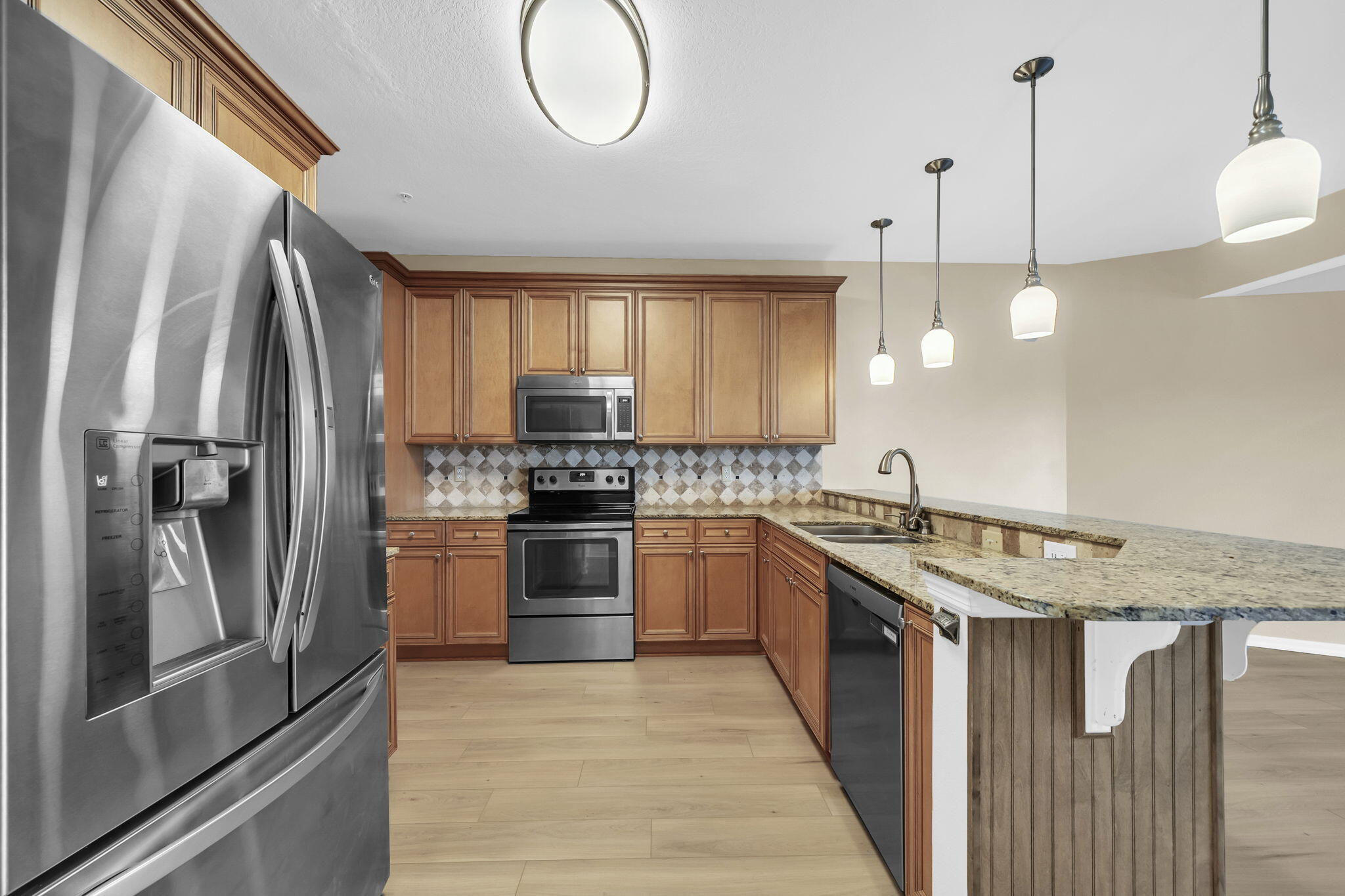 BEACH POINTE T/H - Residential