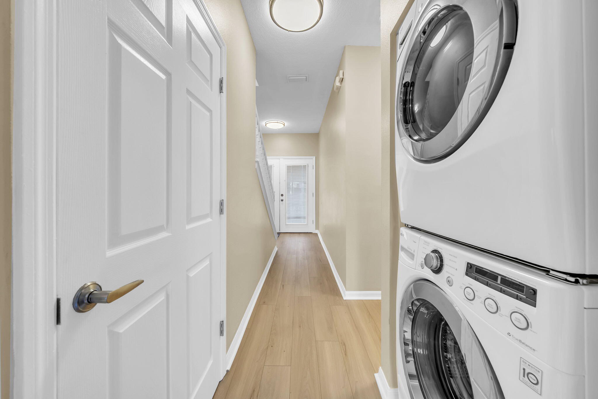 BEACH POINTE T/H - Residential