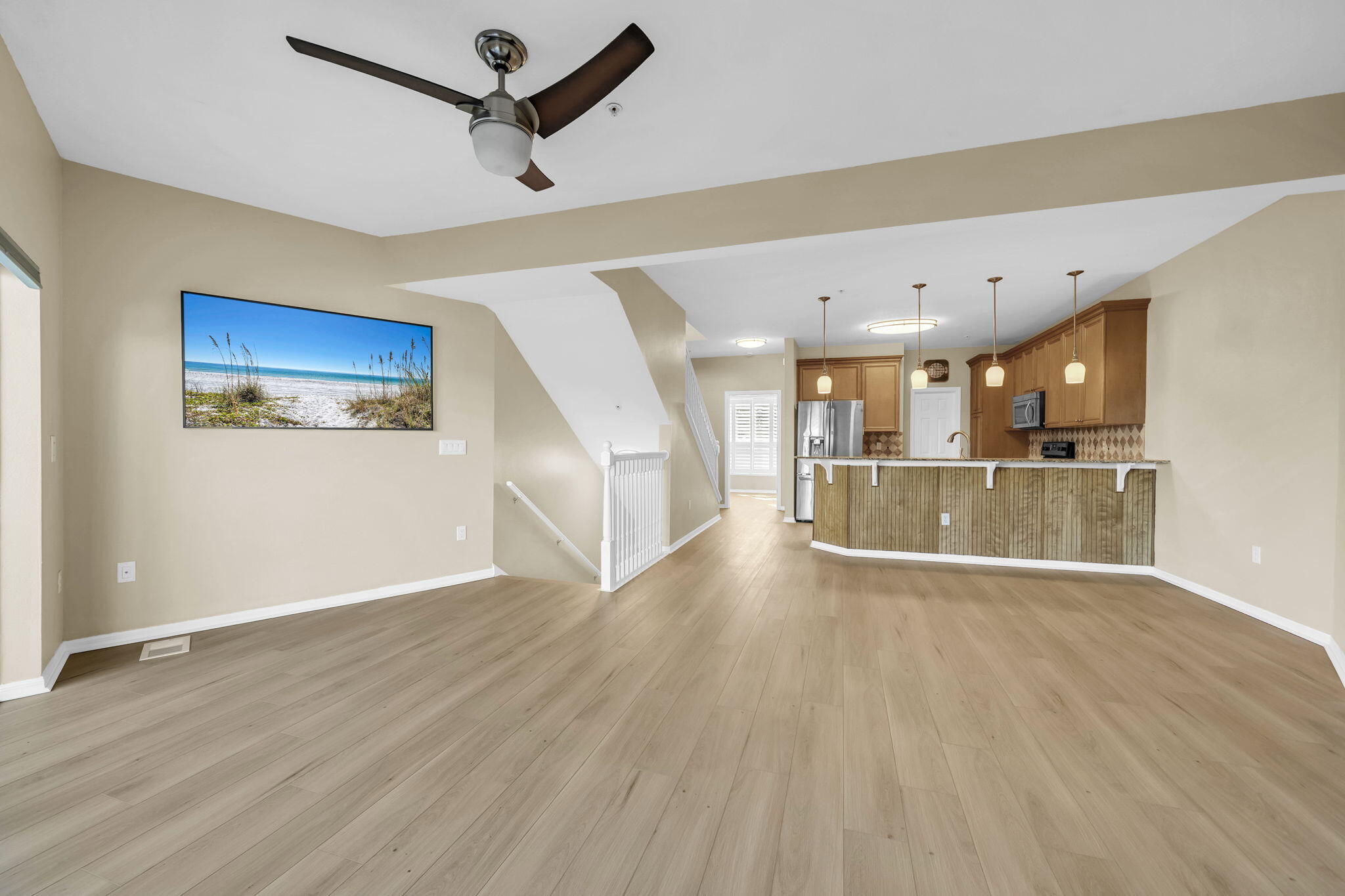BEACH POINTE T/H - Residential