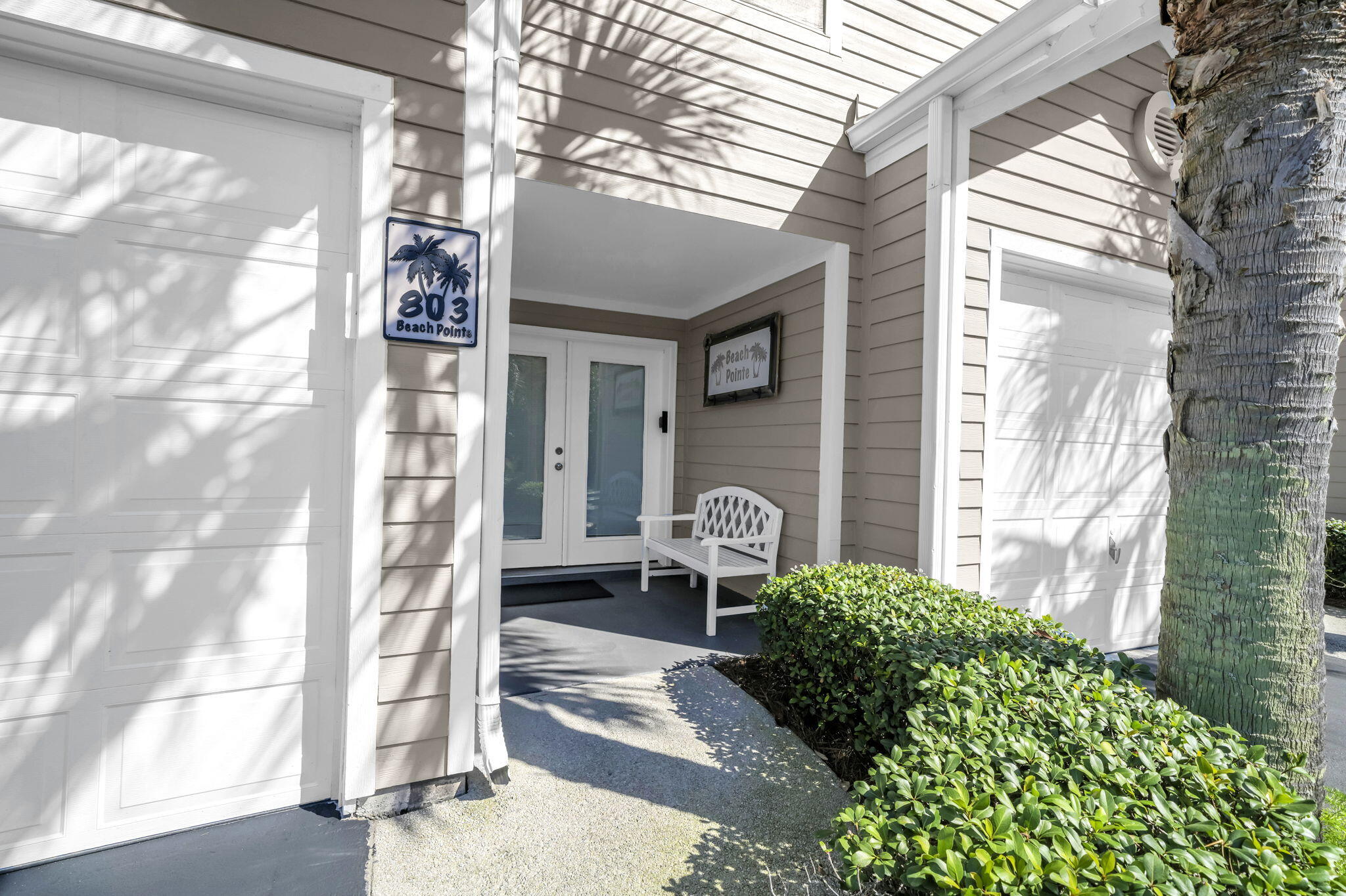 BEACH POINTE T/H - Residential