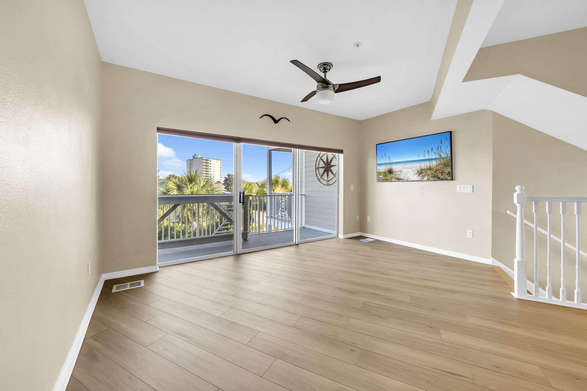 BEACH POINTE T/H - Residential