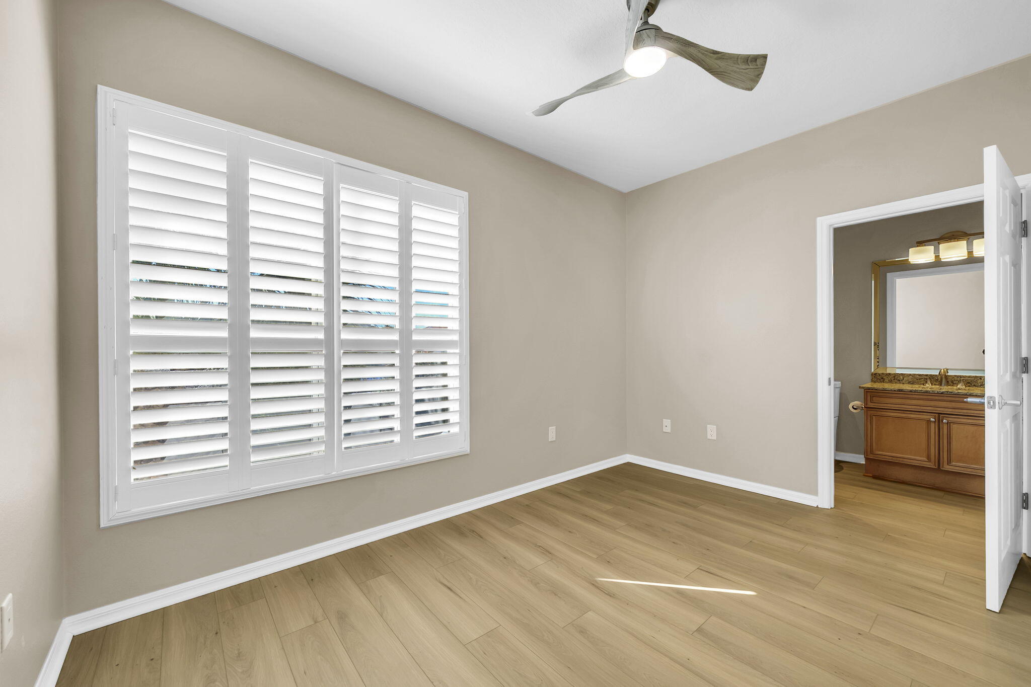 BEACH POINTE T/H - Residential