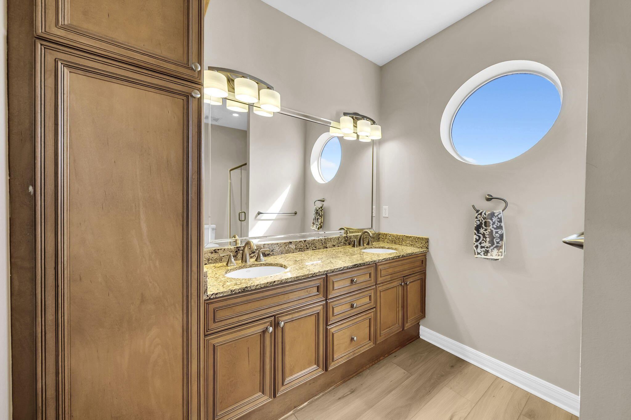BEACH POINTE T/H - Residential