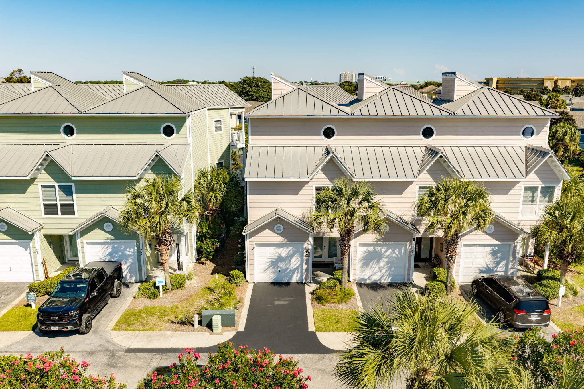 BEACH POINTE T/H - Residential