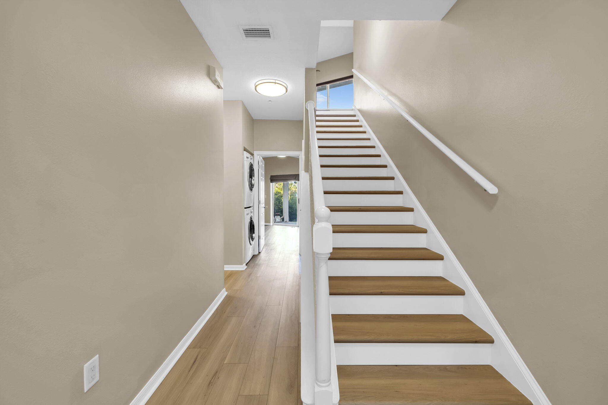 BEACH POINTE T/H - Residential