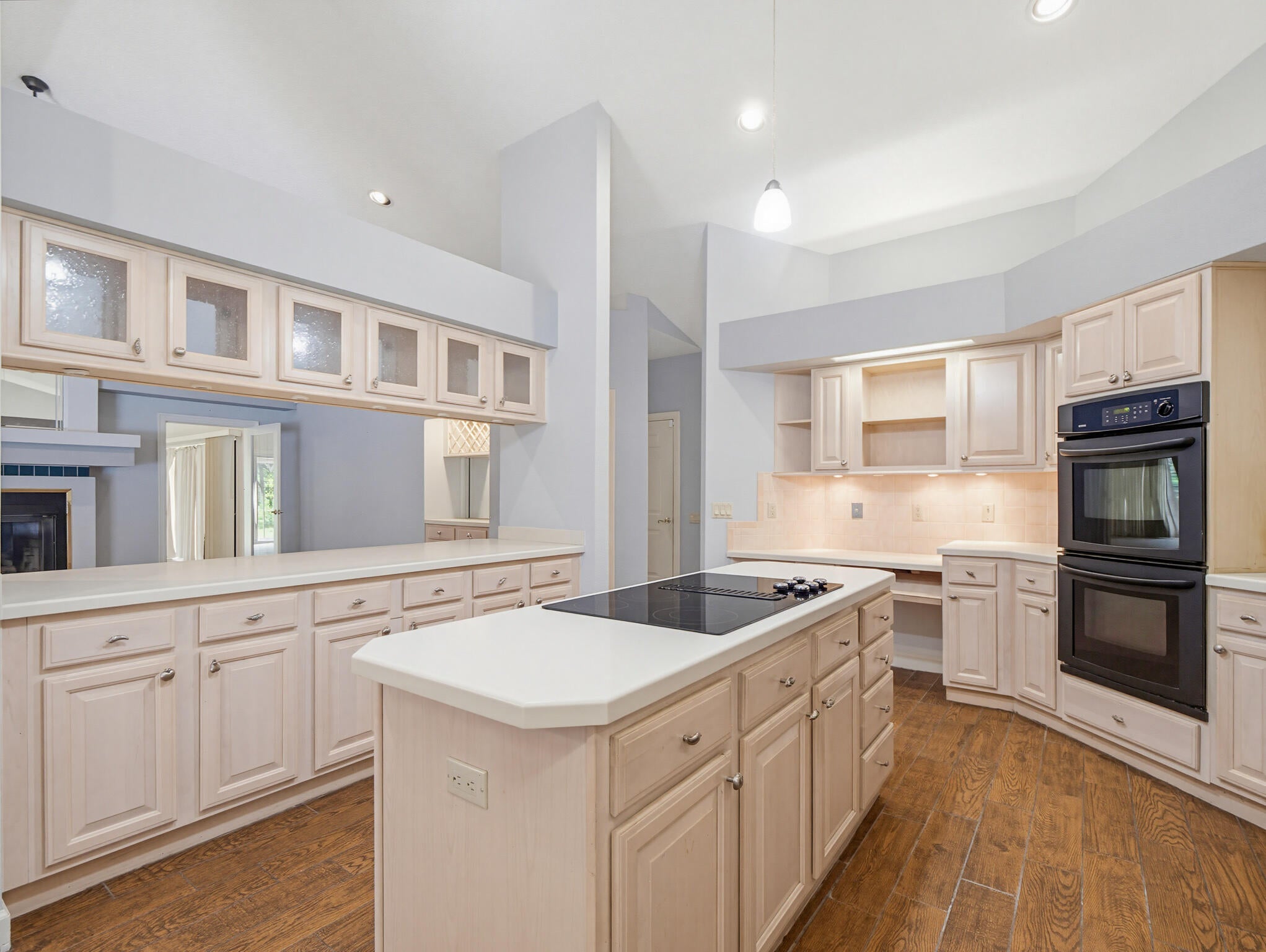 KINGS ROAD - Residential