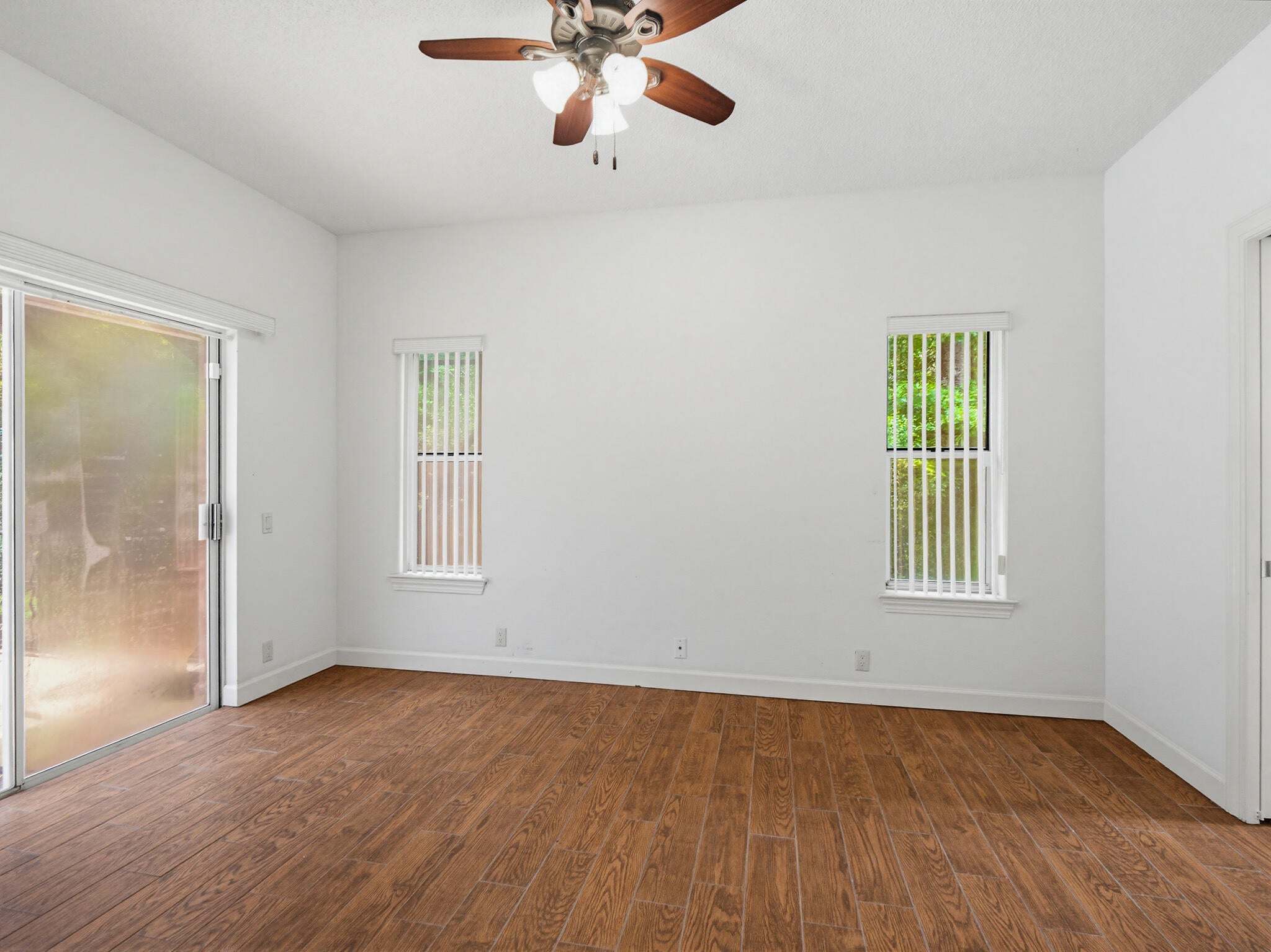 KINGS ROAD - Residential