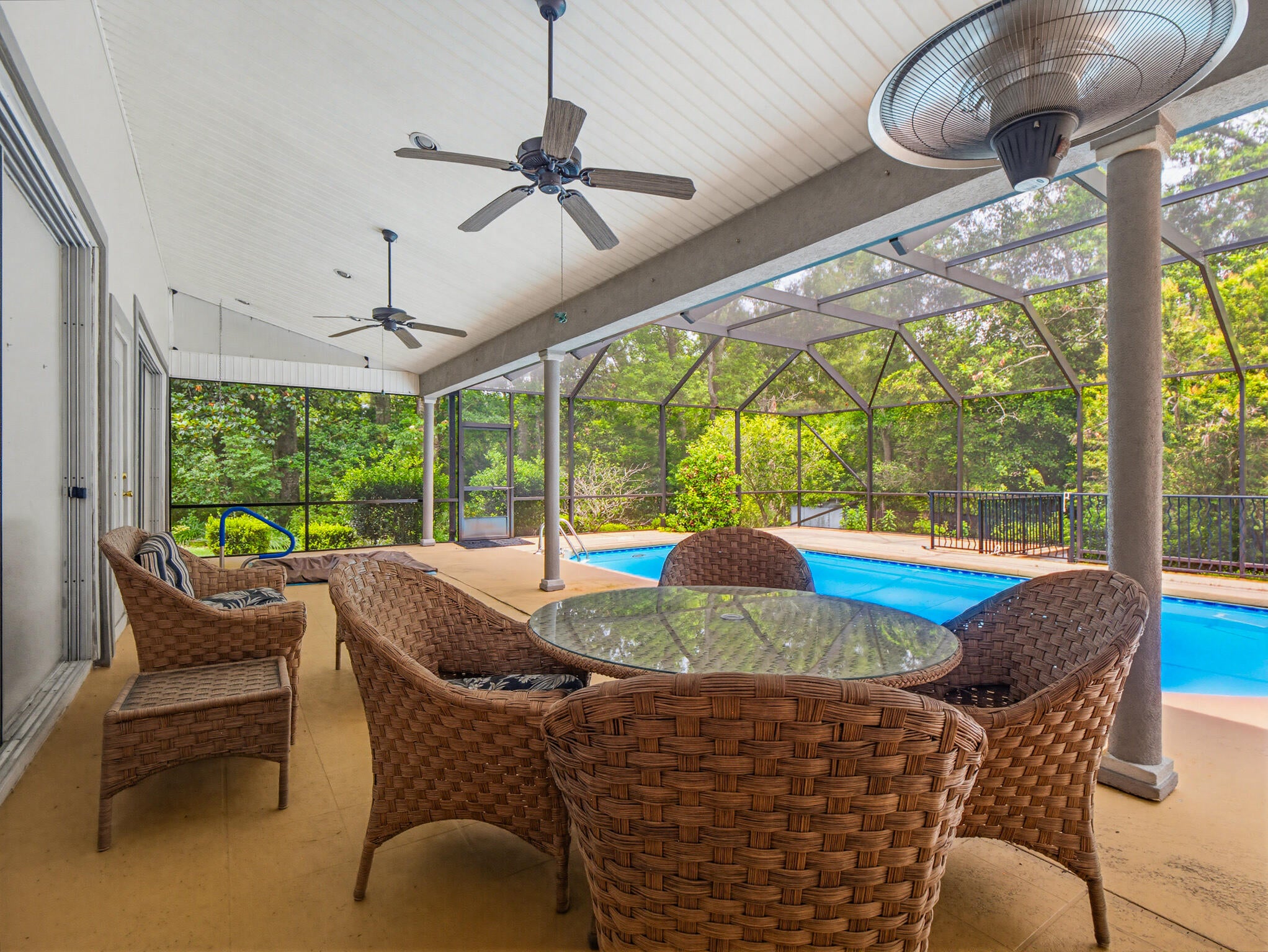 KINGS ROAD - Residential
