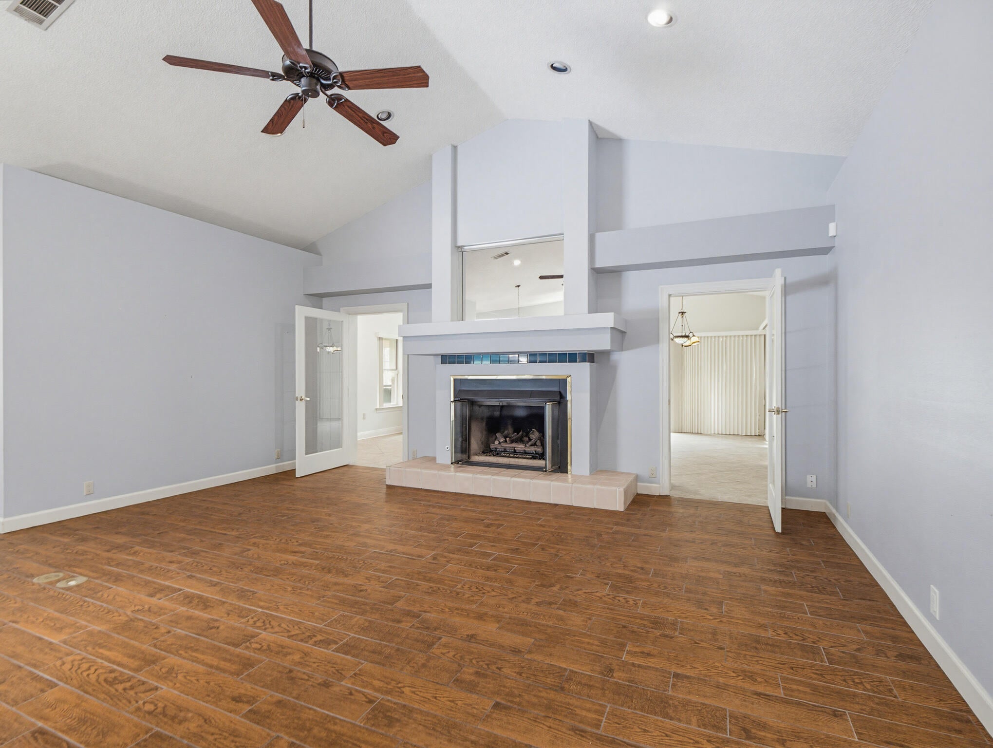 KINGS ROAD - Residential