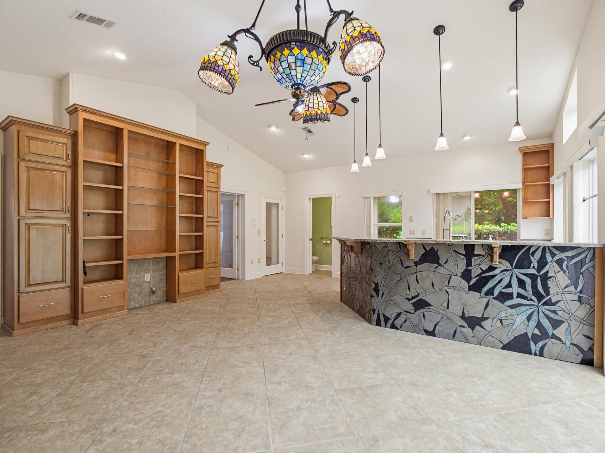 KINGS ROAD - Residential