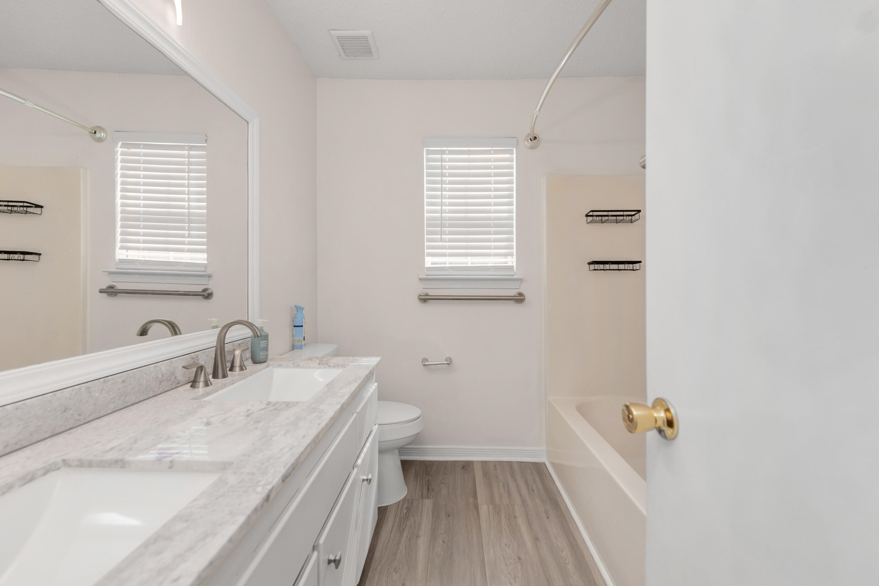 ROBSTON T/H - Residential