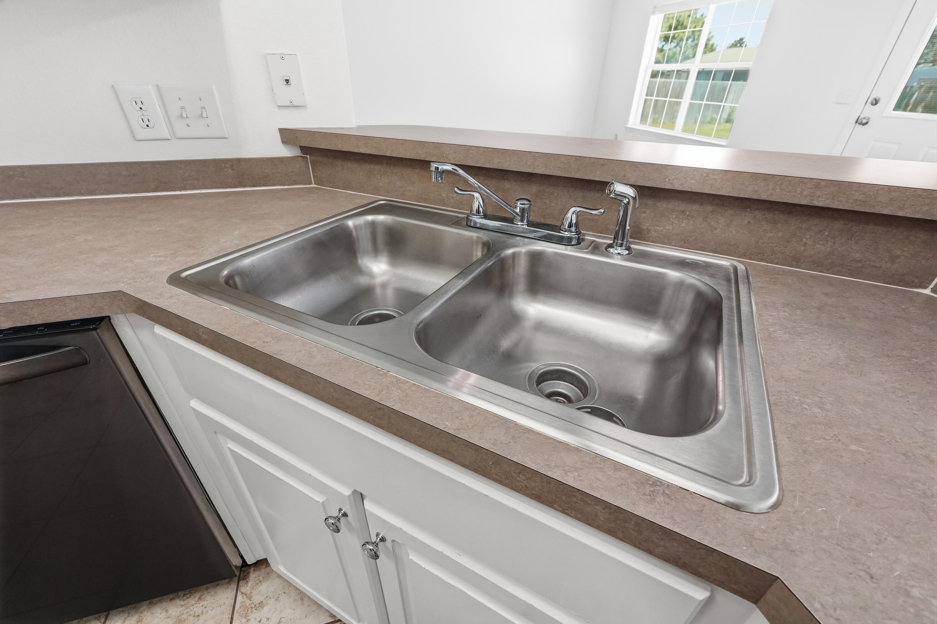 HOLLEY BY THE SEA - Residential Lease
