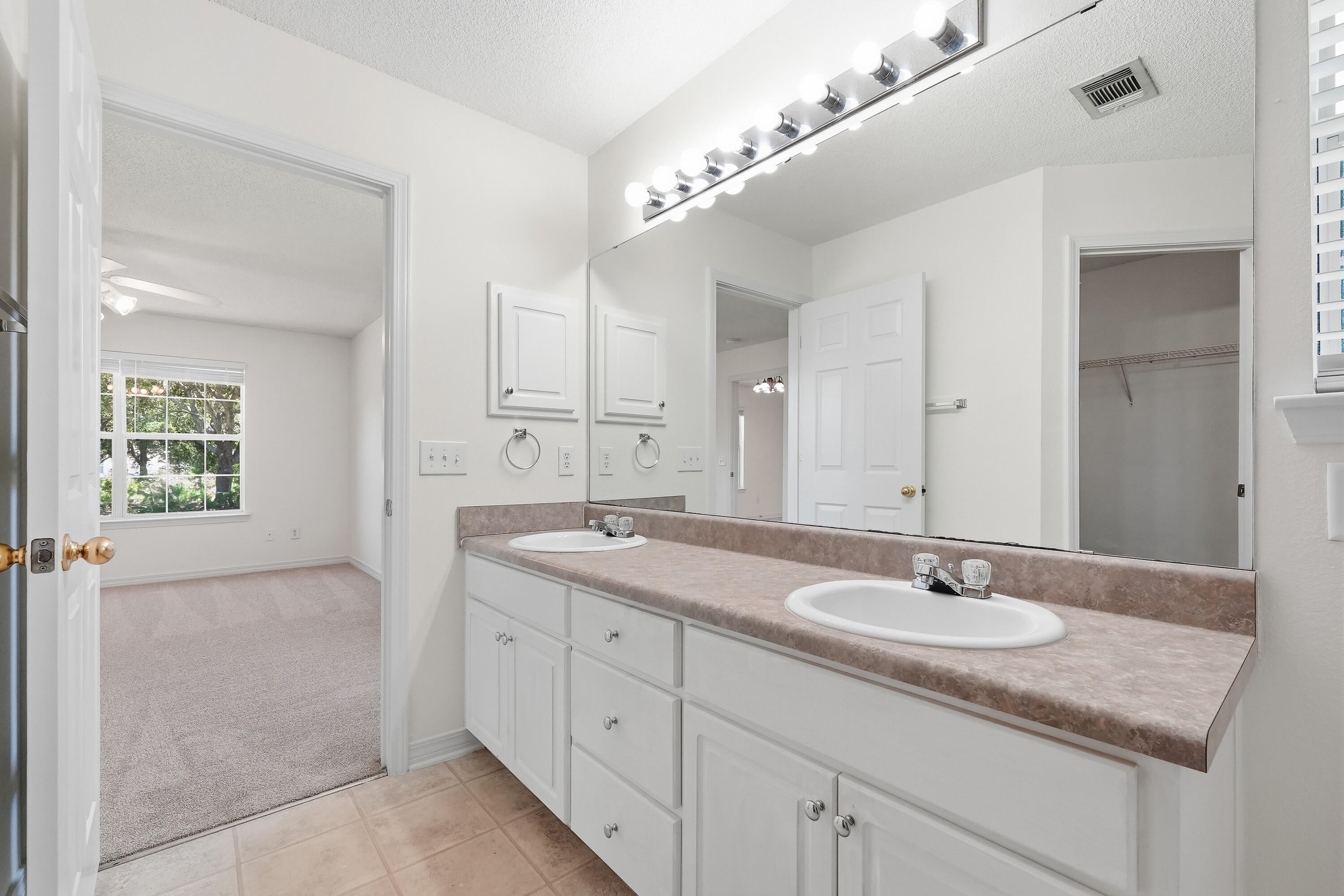 HOLLEY BY THE SEA - Residential Lease