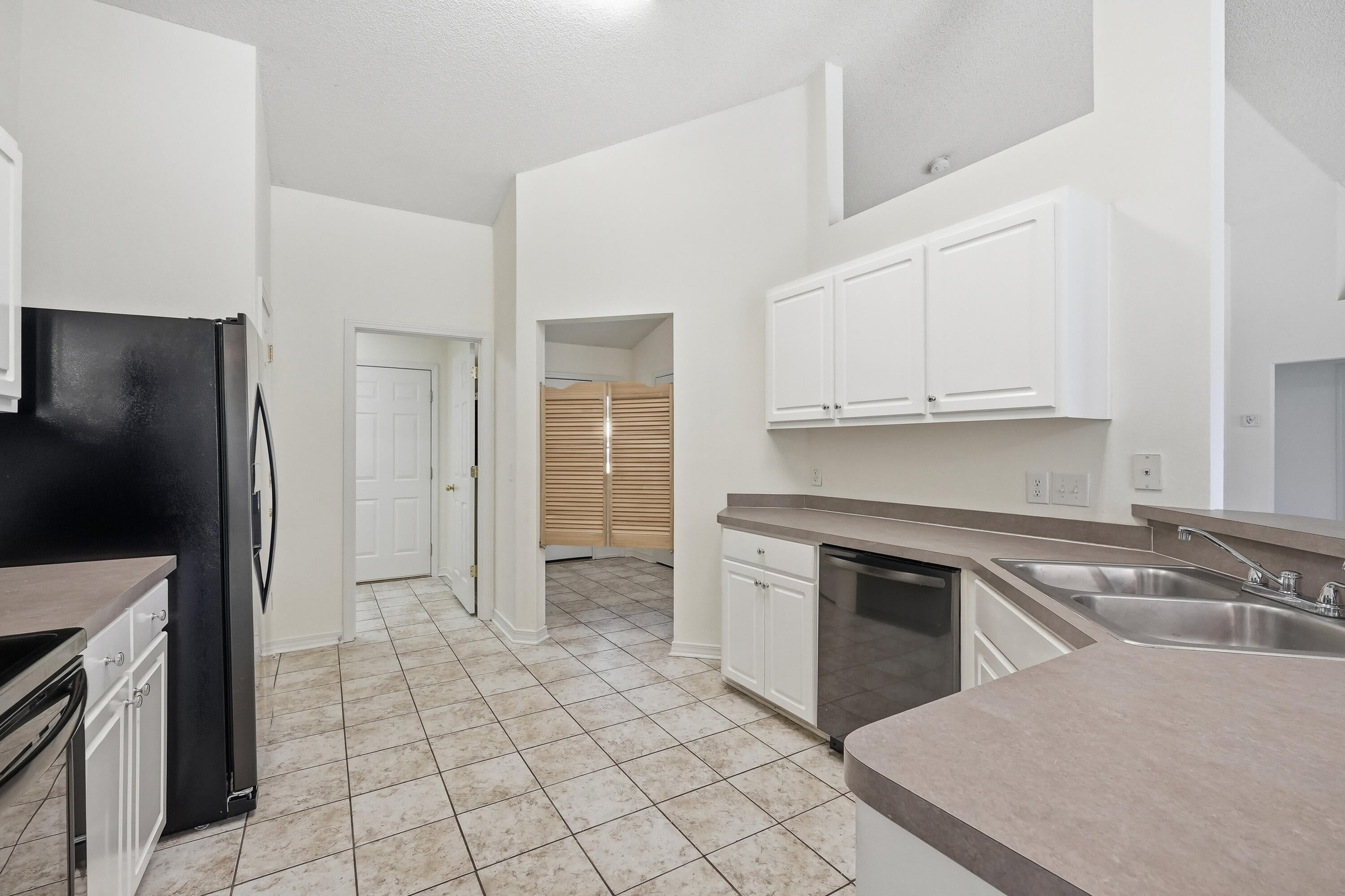 HOLLEY BY THE SEA - Residential Lease