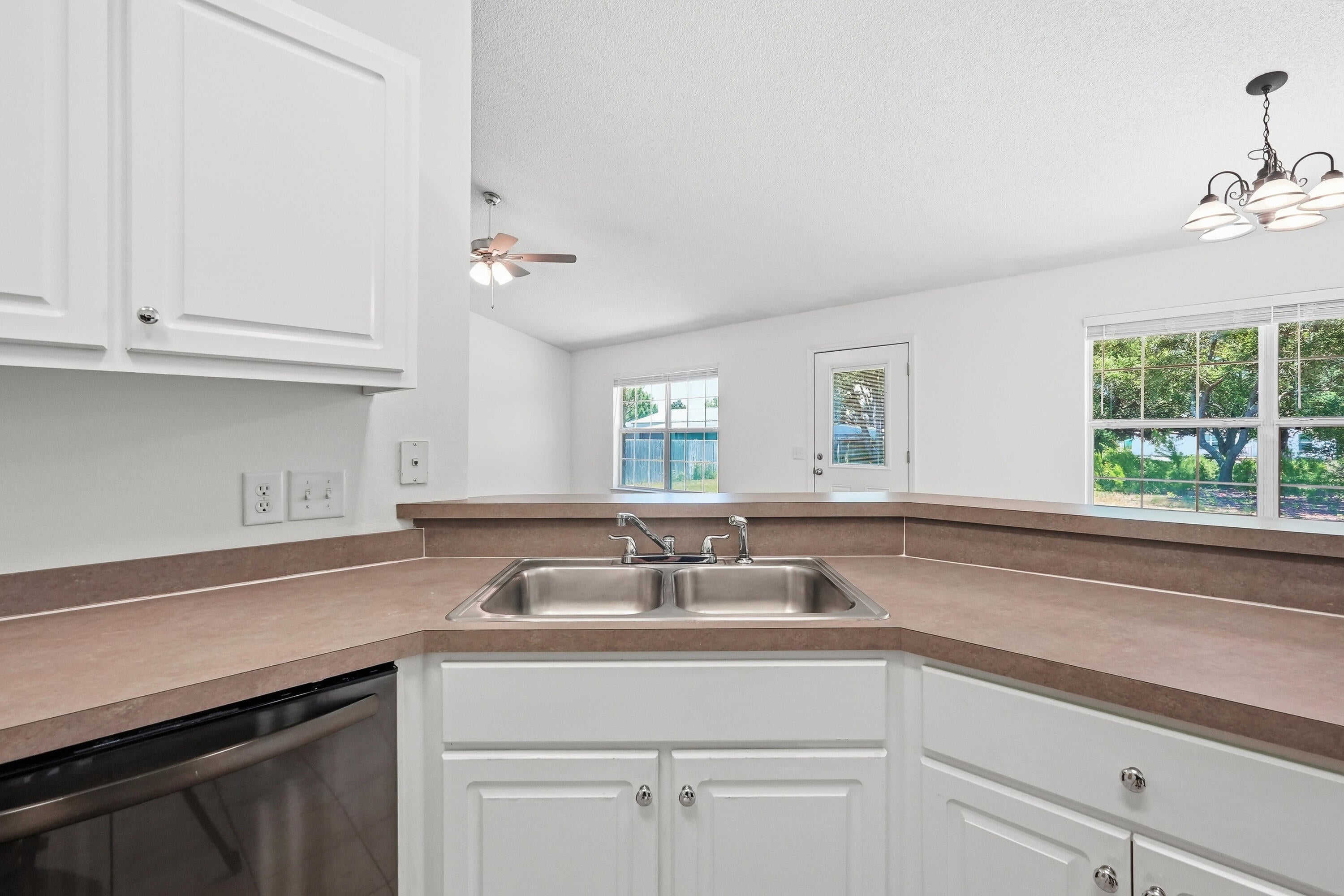 HOLLEY BY THE SEA - Residential Lease