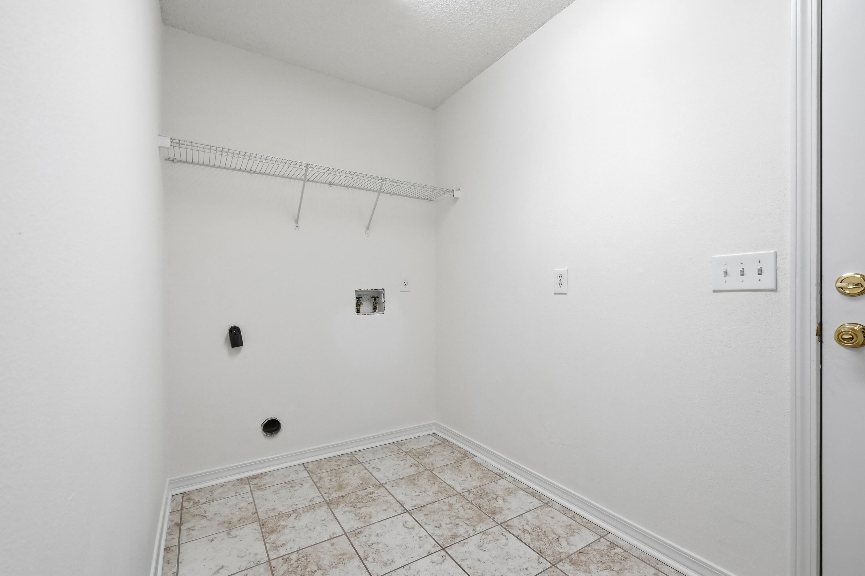 HOLLEY BY THE SEA - Residential Lease