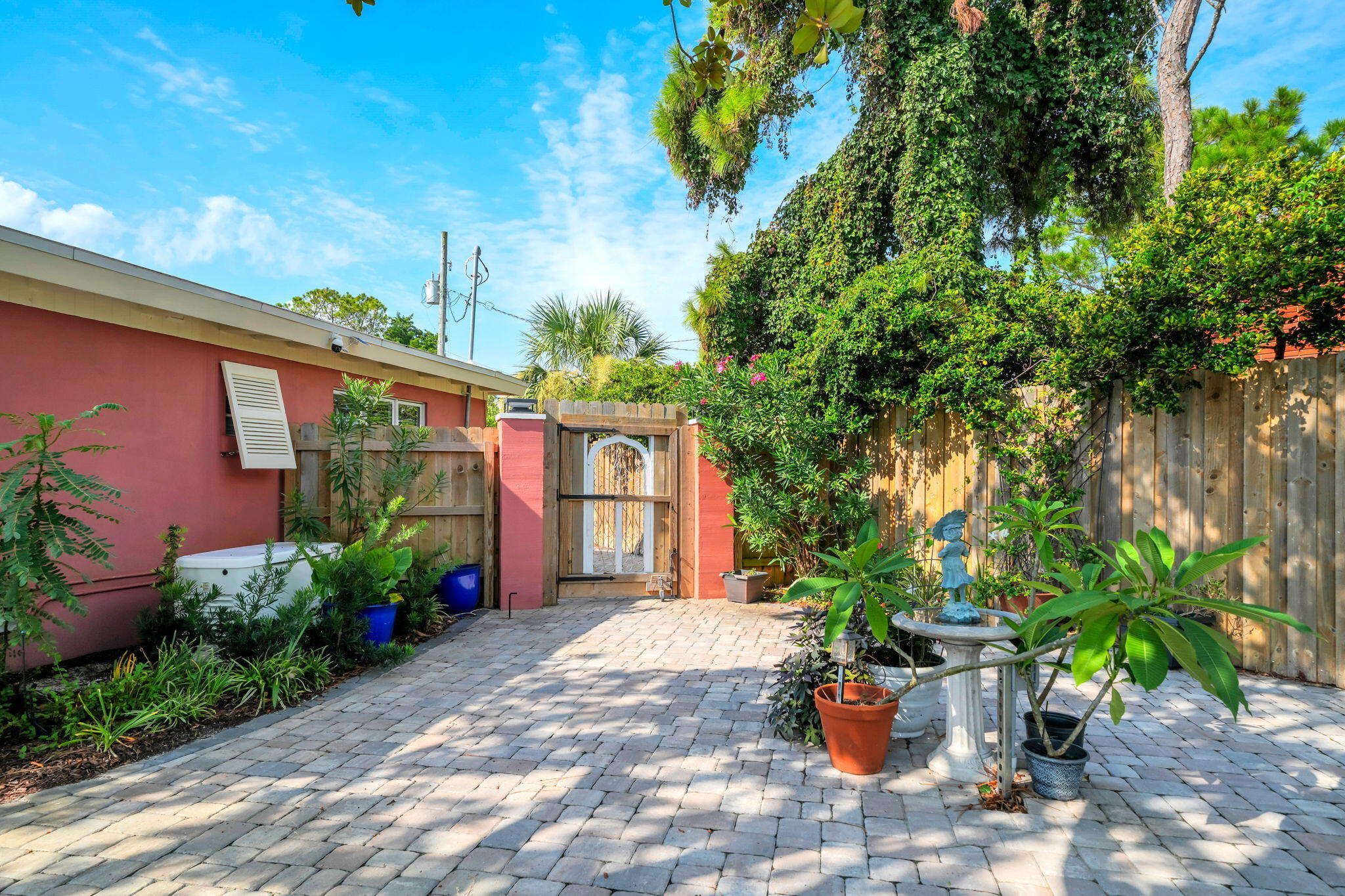 SANTA ROSA ISLAND - Residential