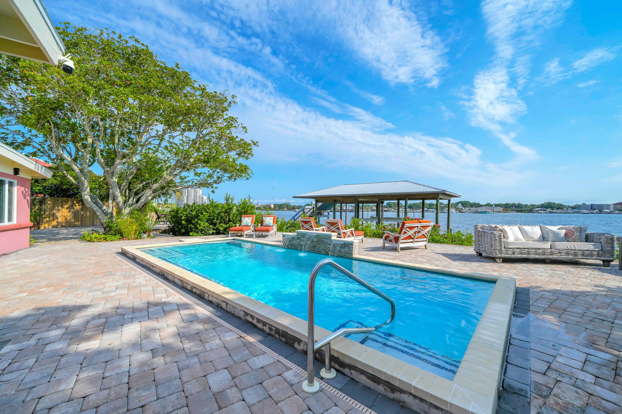 SANTA ROSA ISLAND - Residential
