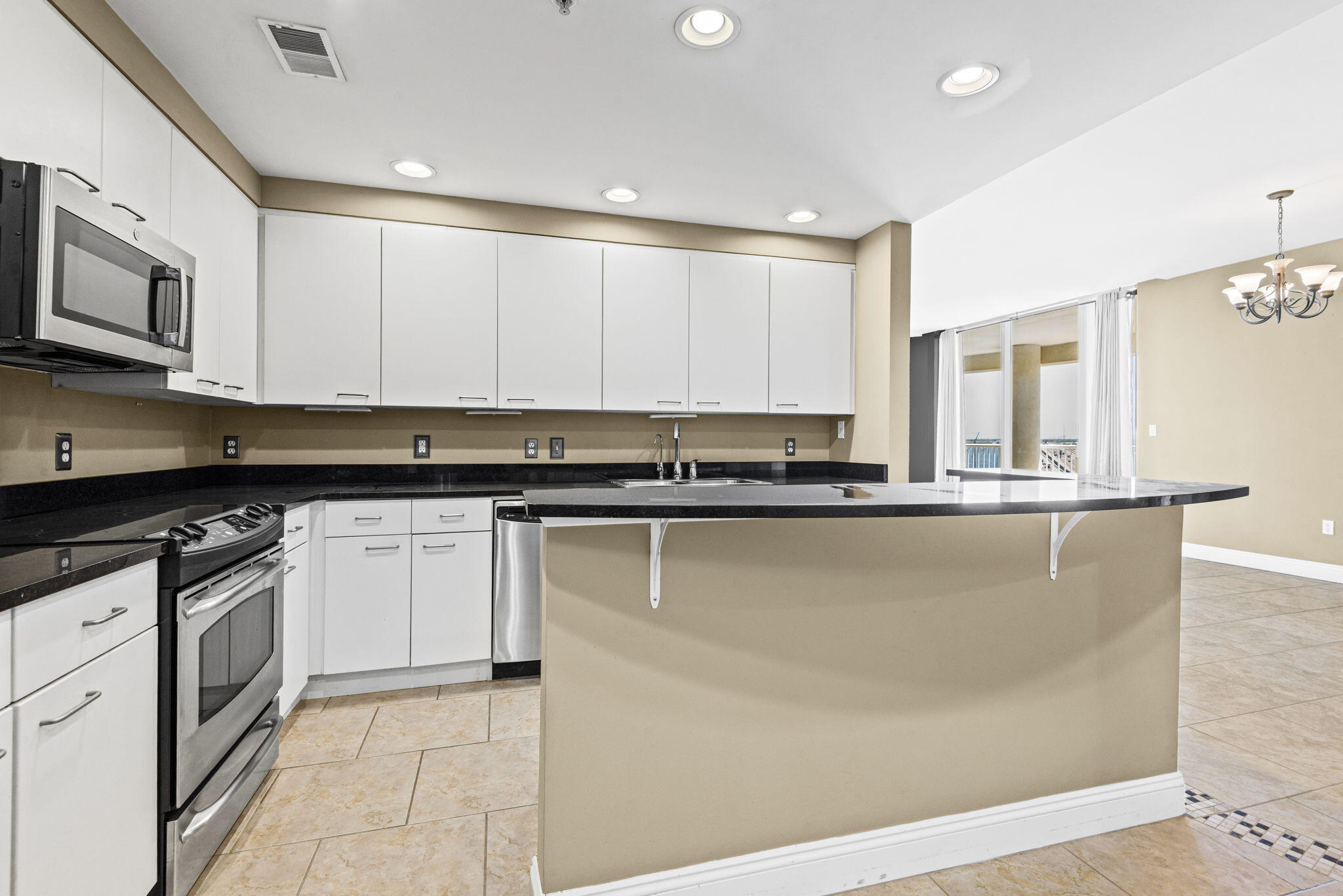 MARINA LANDING - Residential