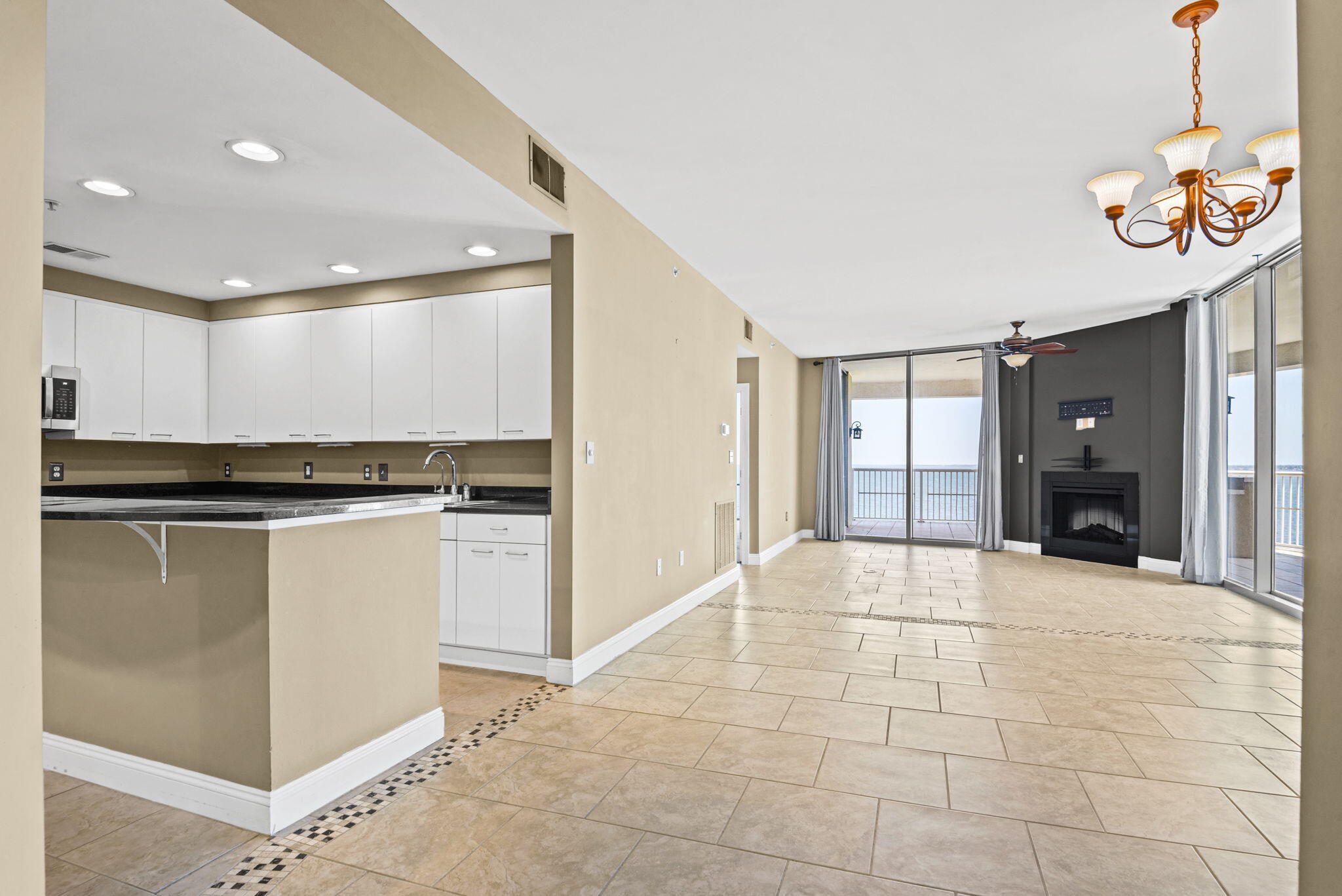MARINA LANDING - Residential