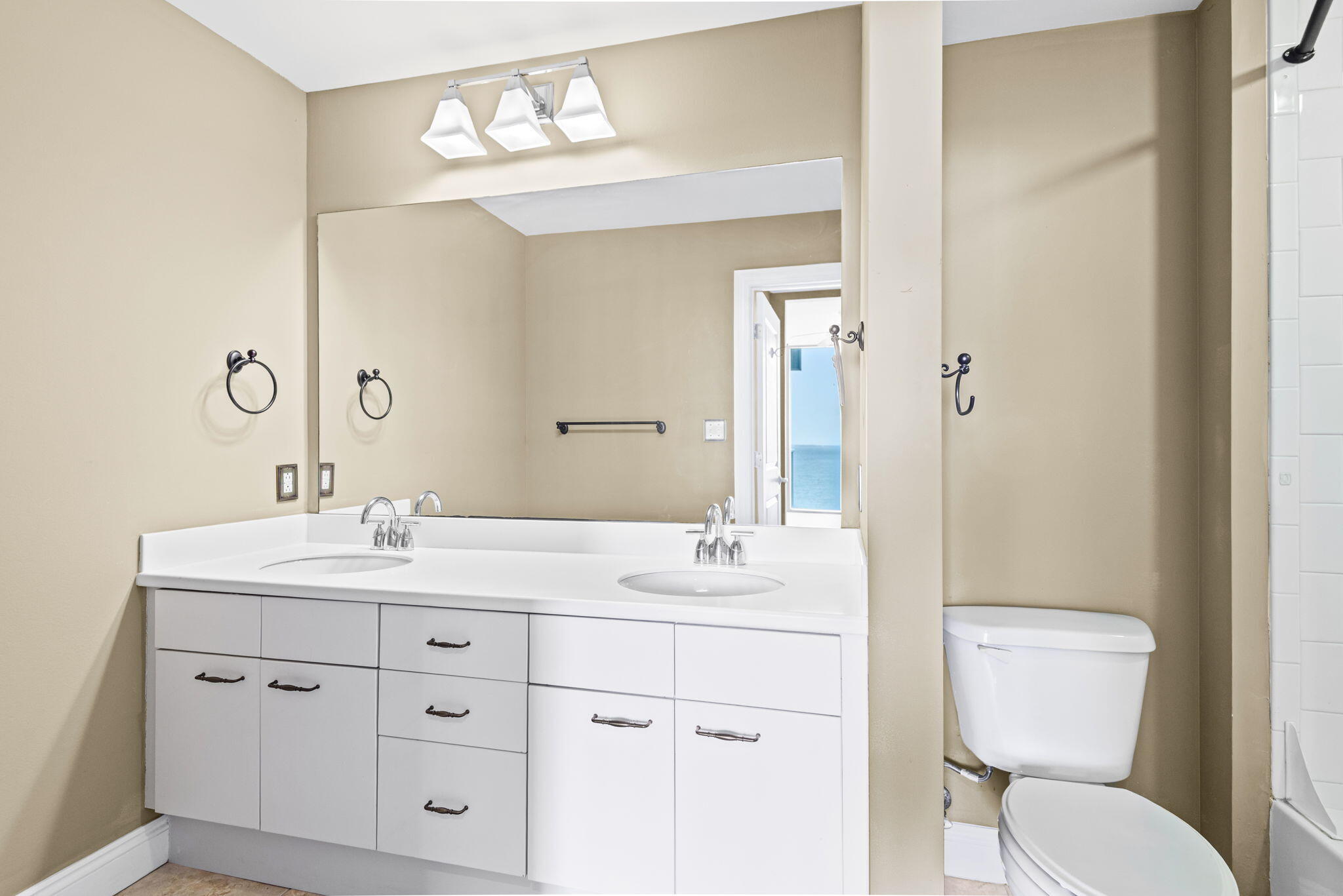 MARINA LANDING - Residential
