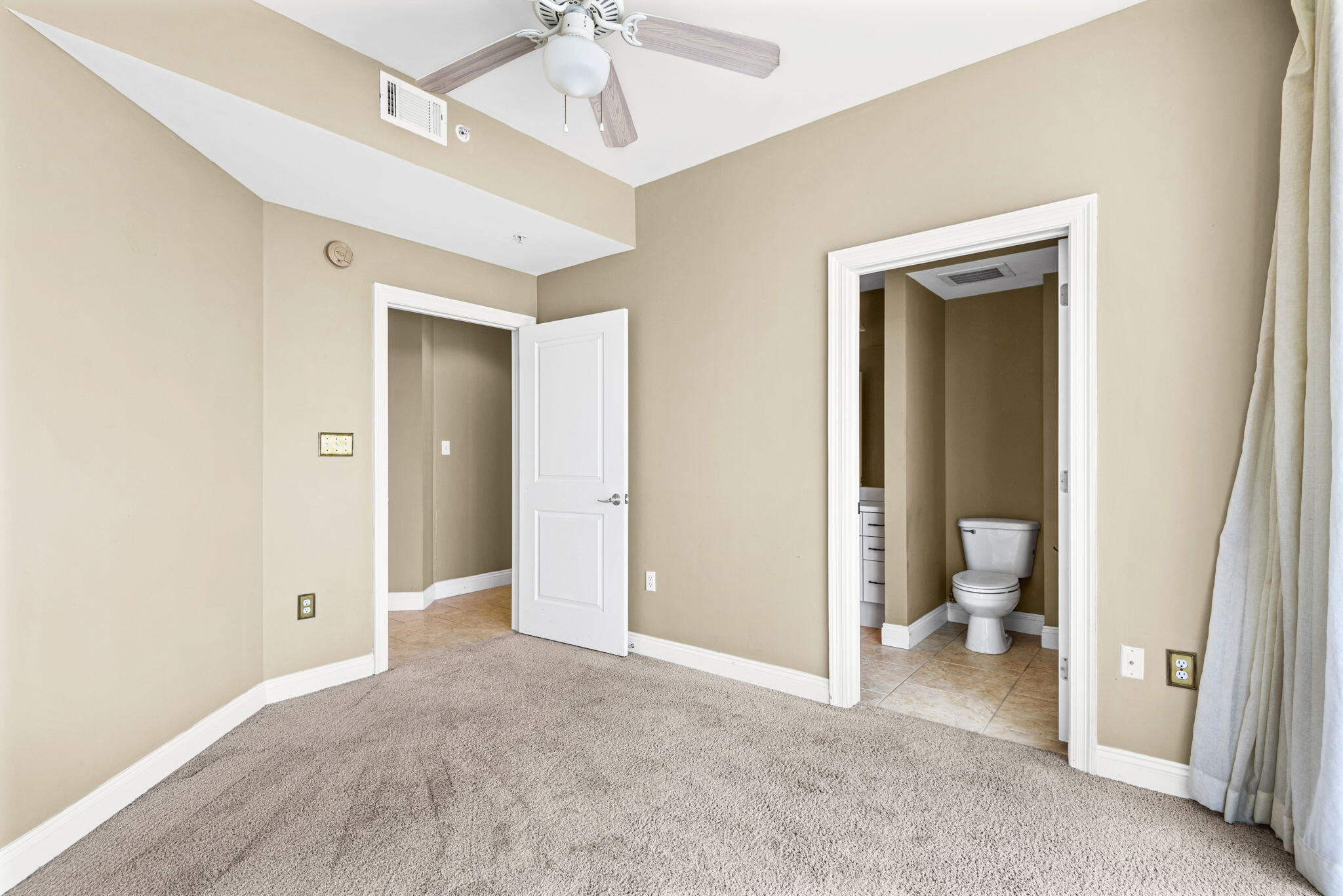 MARINA LANDING - Residential