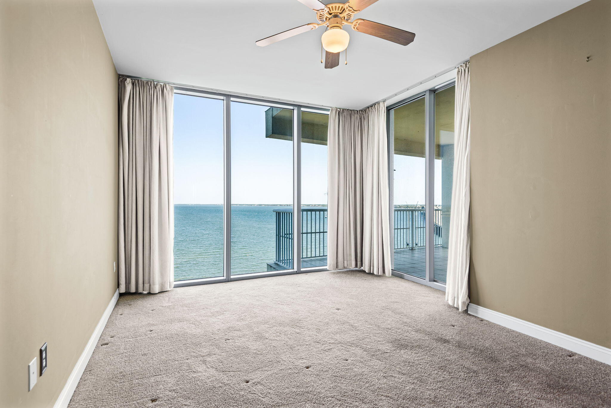 MARINA LANDING - Residential