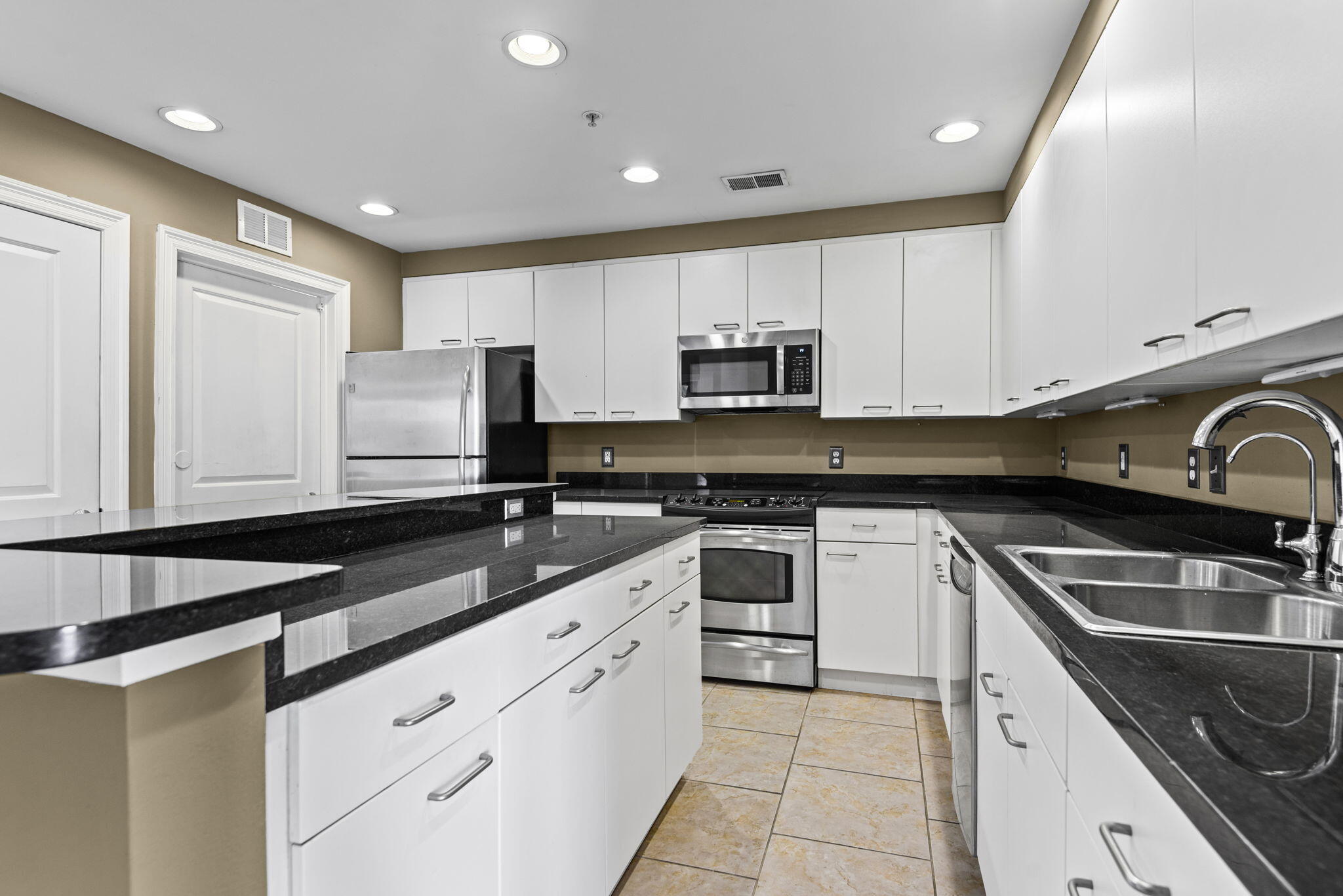 MARINA LANDING - Residential