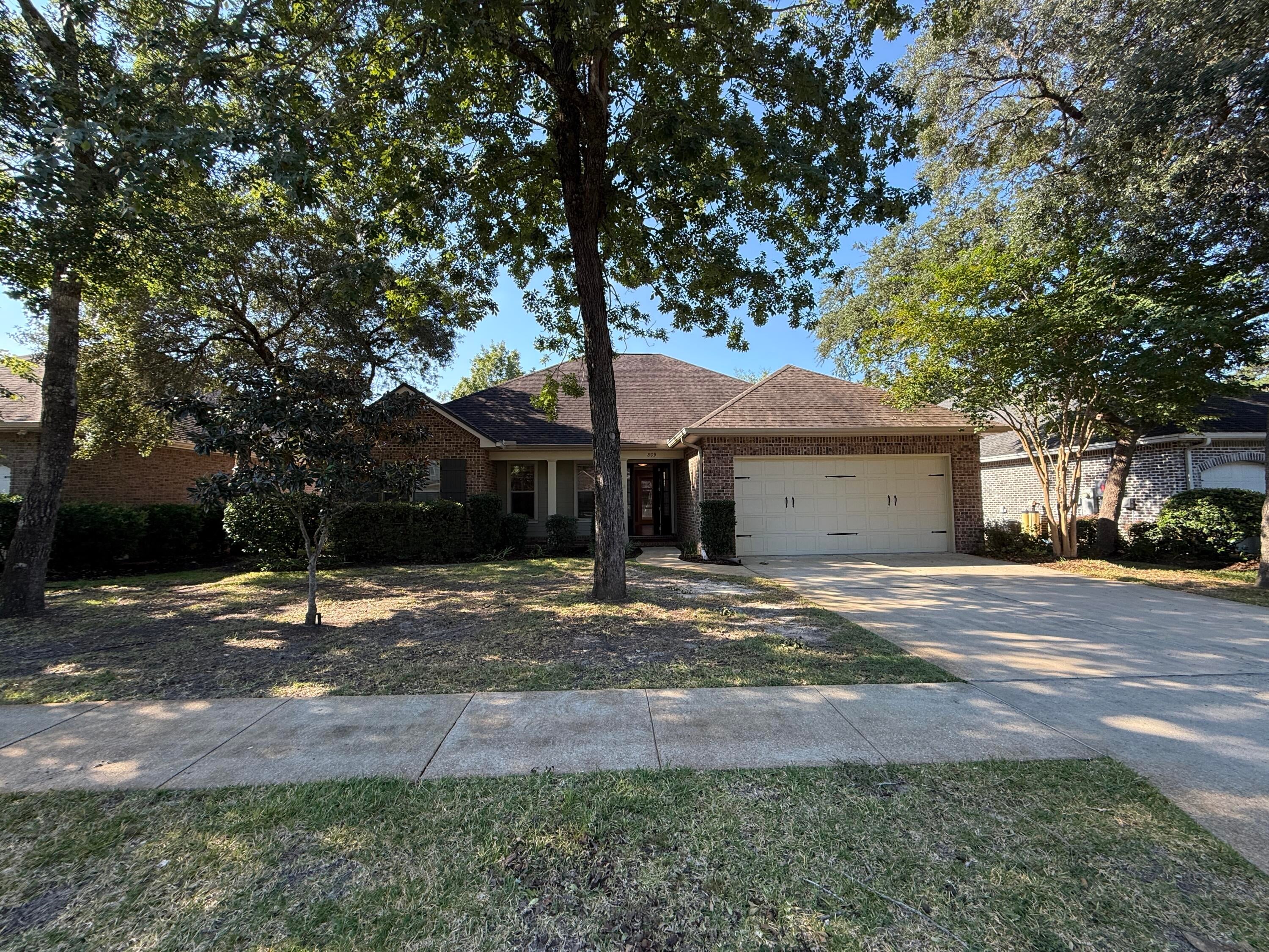 MAGNOLIA WOODS - Residential Lease