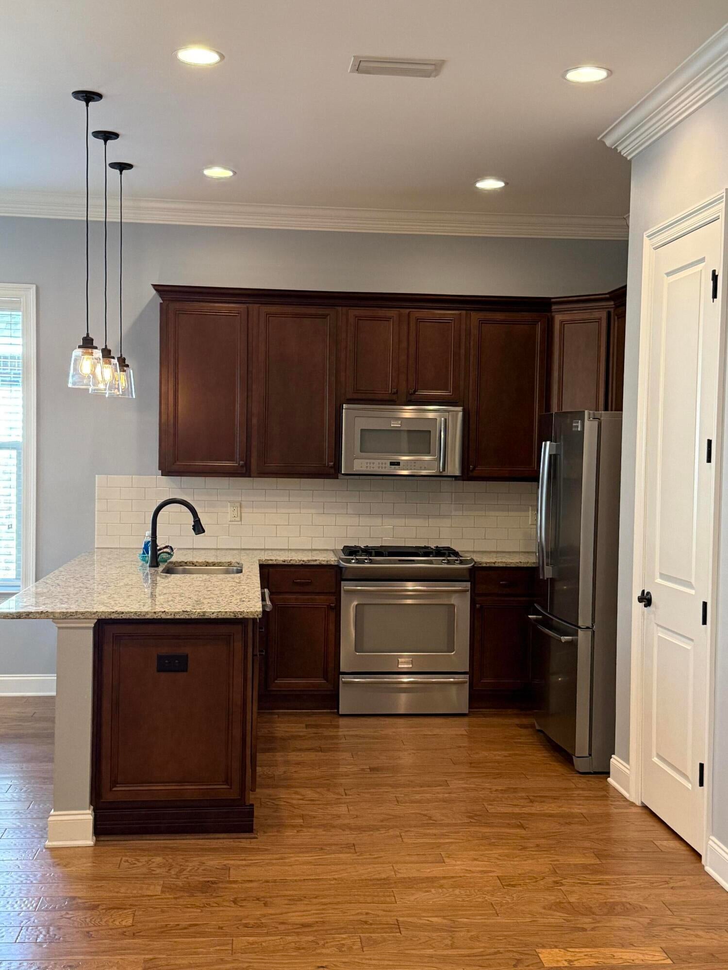 MAGNOLIA WOODS - Residential Lease