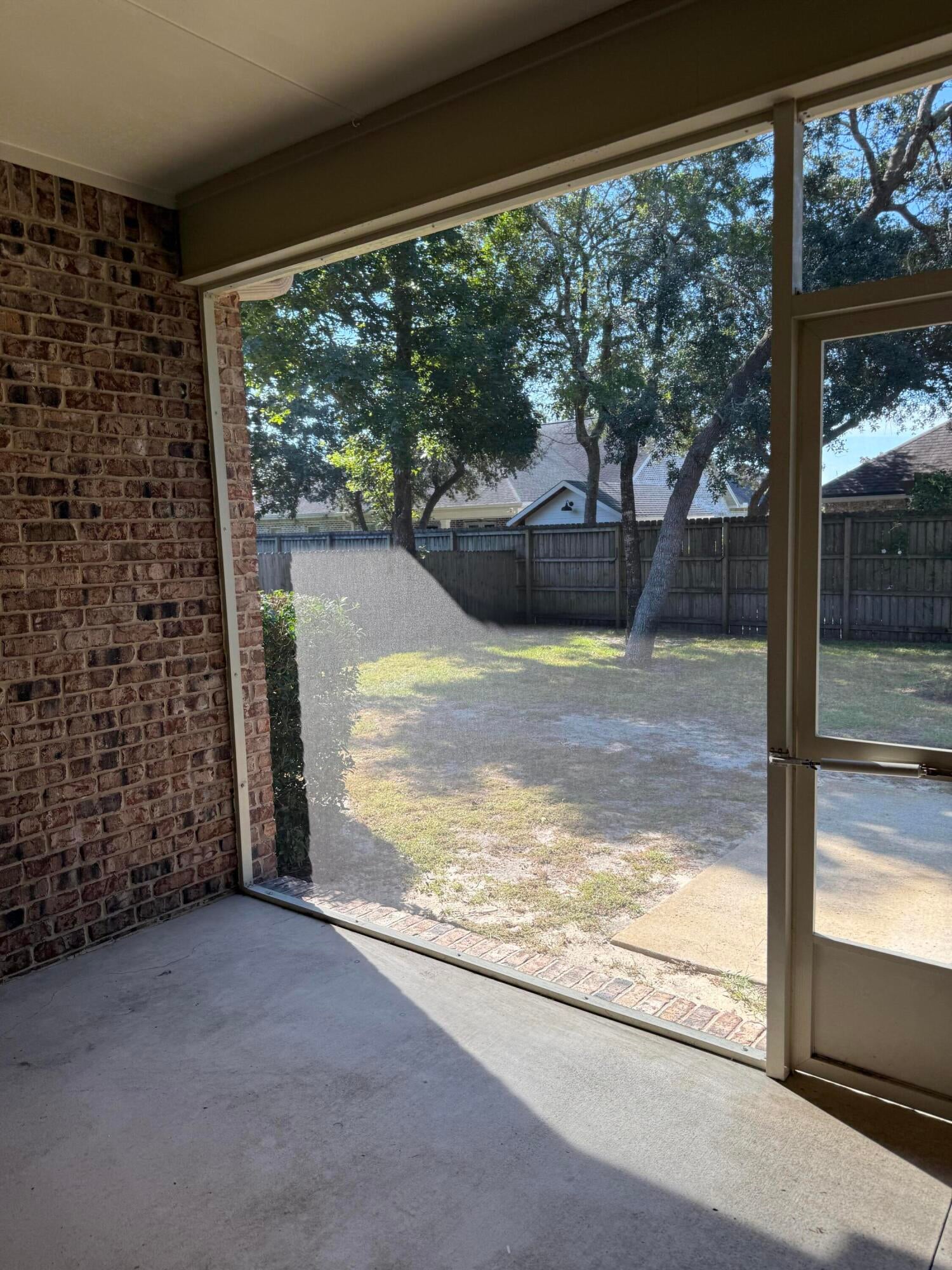 MAGNOLIA WOODS - Residential Lease