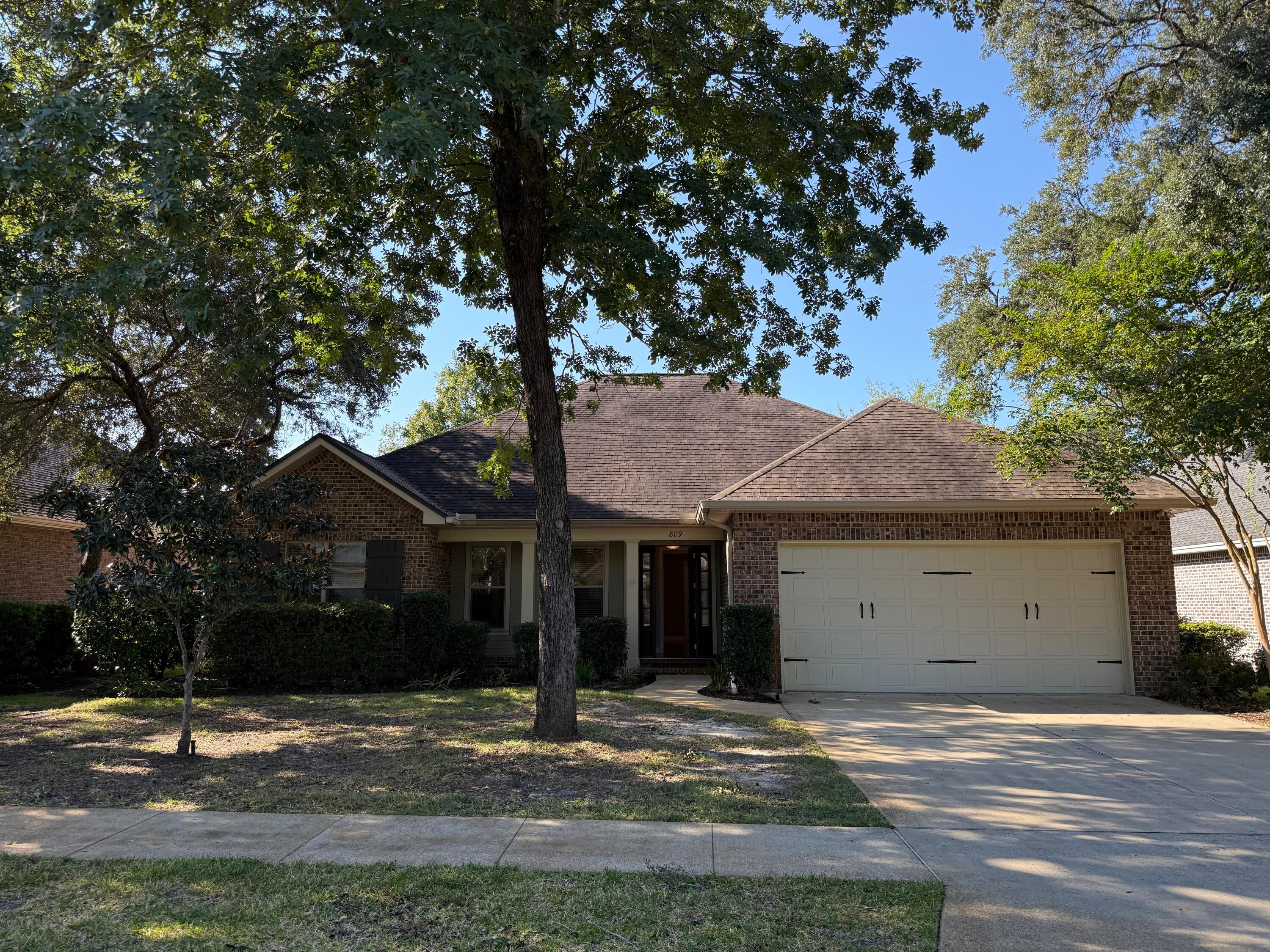 MAGNOLIA WOODS - Residential Lease