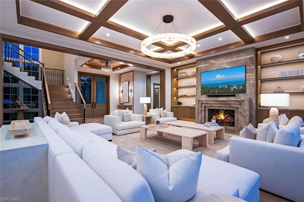 AQUALANE SHORES - Residential