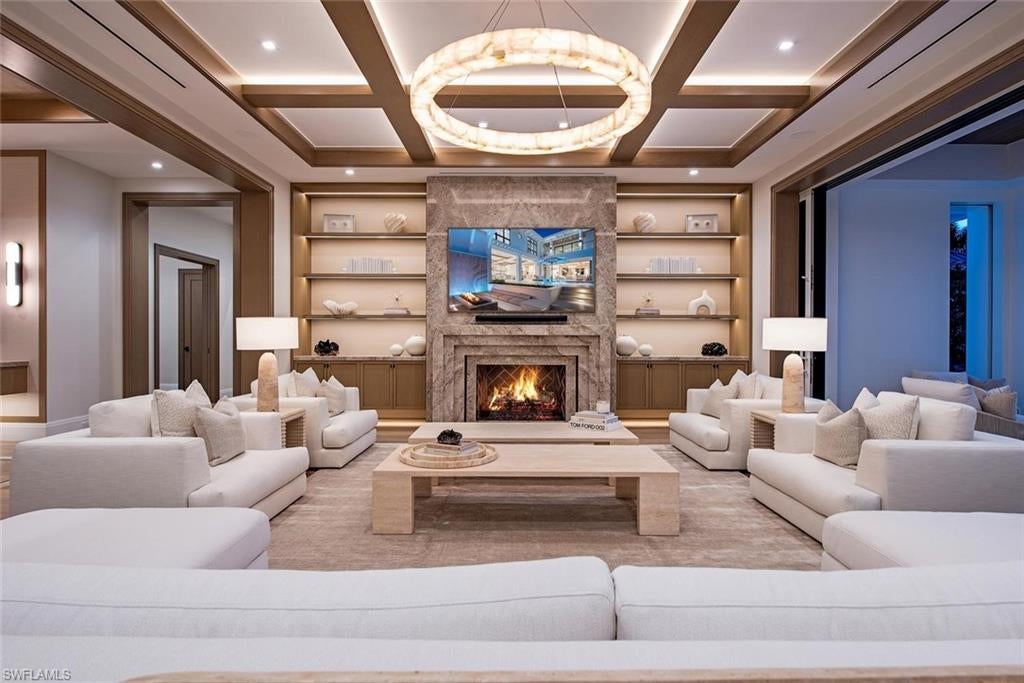 AQUALANE SHORES - Residential