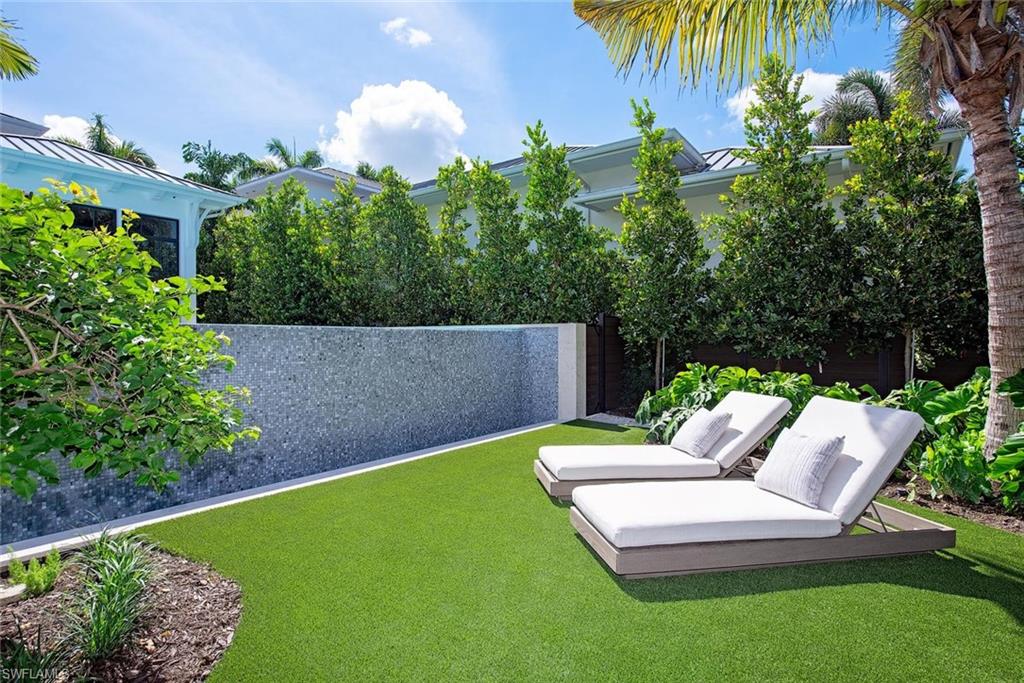 AQUALANE SHORES - Residential