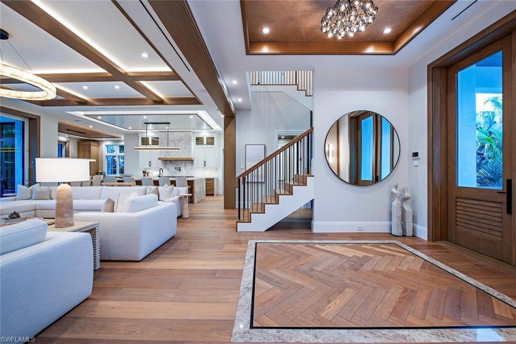 AQUALANE SHORES - Residential